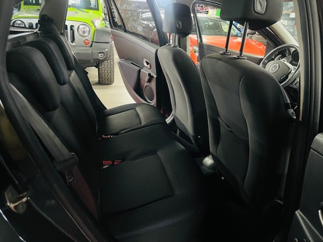 RENAULT Clio Grandtour 1.6 16V Dynamique Automatic-image-14