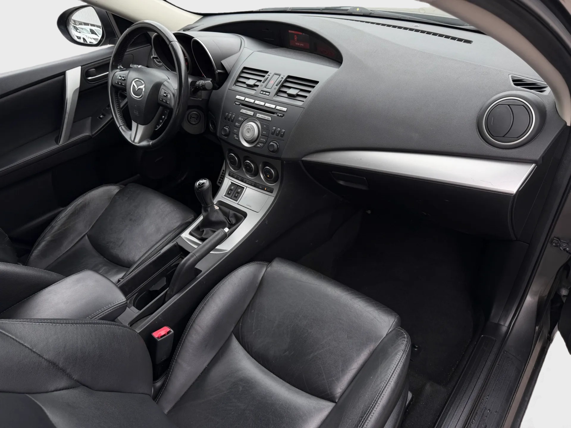 MAZDA 3 2.2 16V CD Sport-image-13