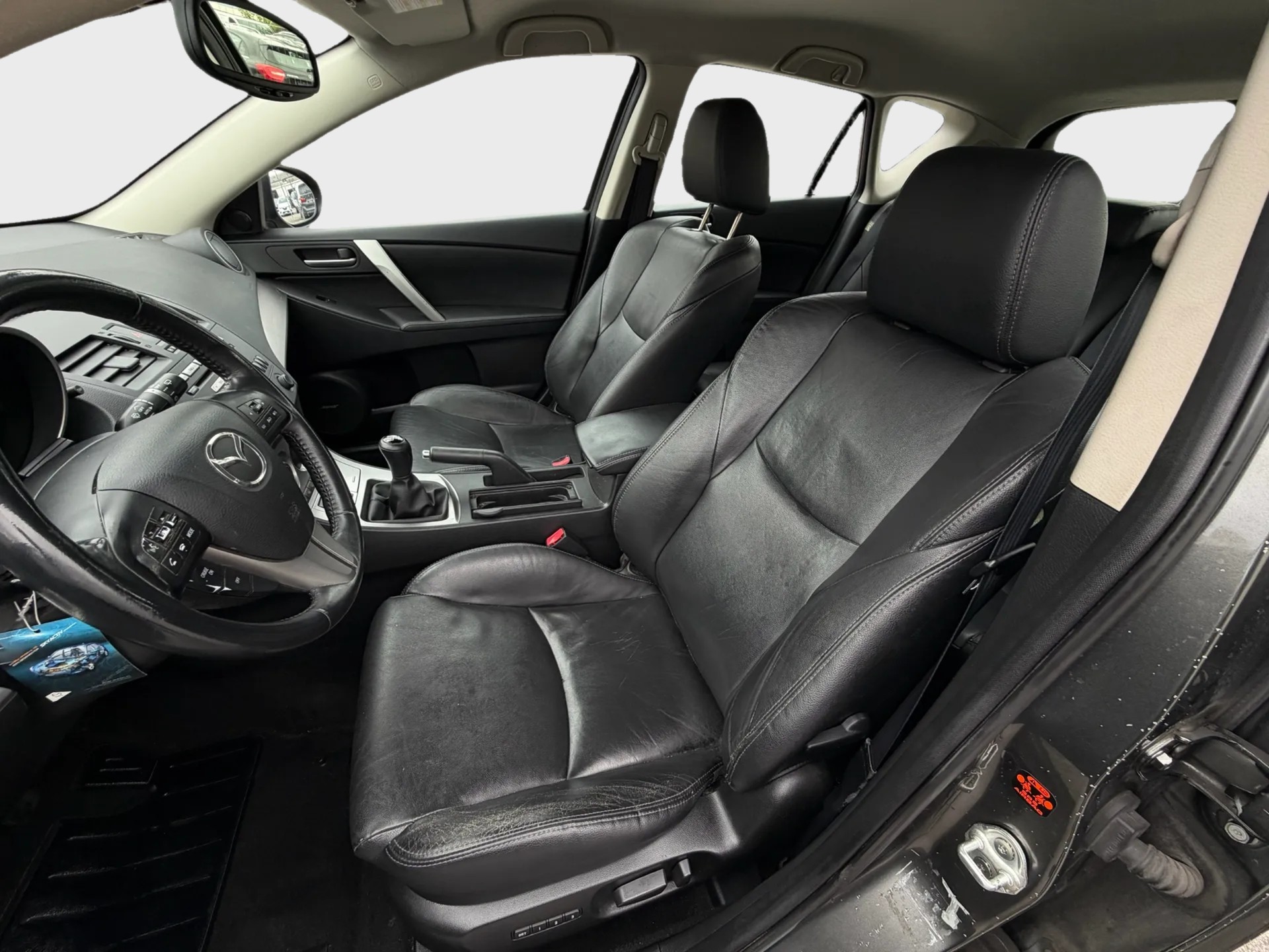 MAZDA 3 2.2 16V CD Sport-image-8