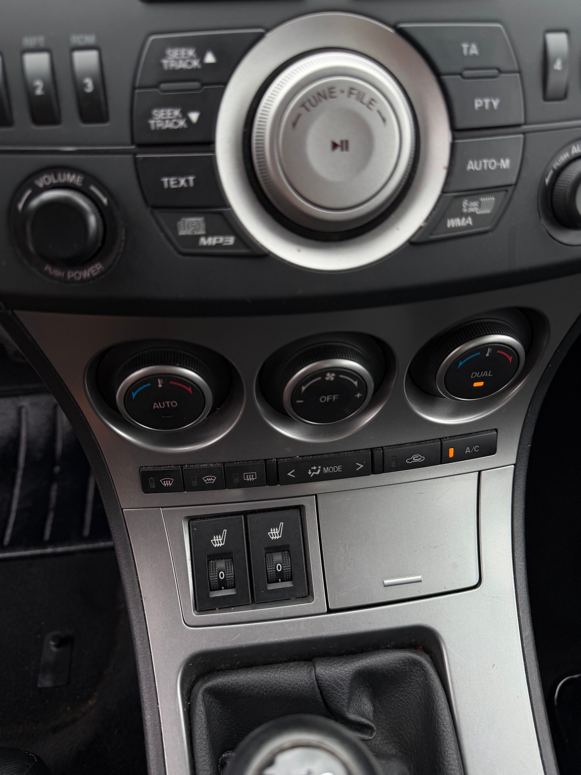 MAZDA 3 2.2 16V CD Sport-image-19