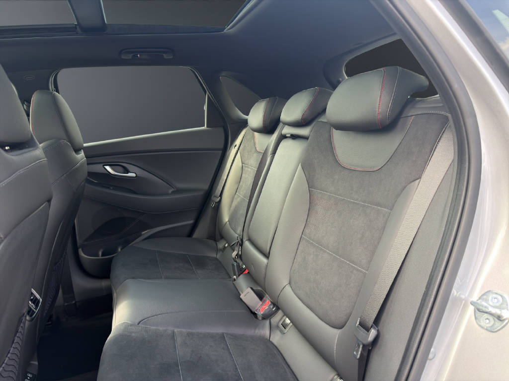 HYUNDAI i30 1.5 T-GDi N-Line-image-10
