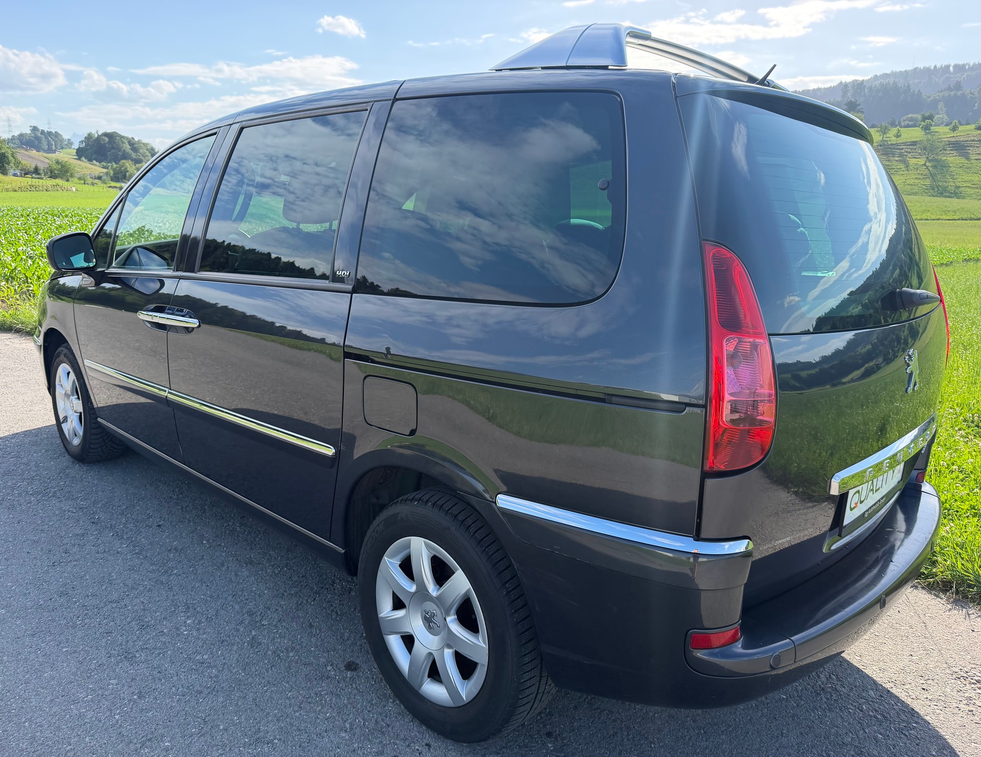 PEUGEOT 807 2.0 16V HDi Allure-image-3