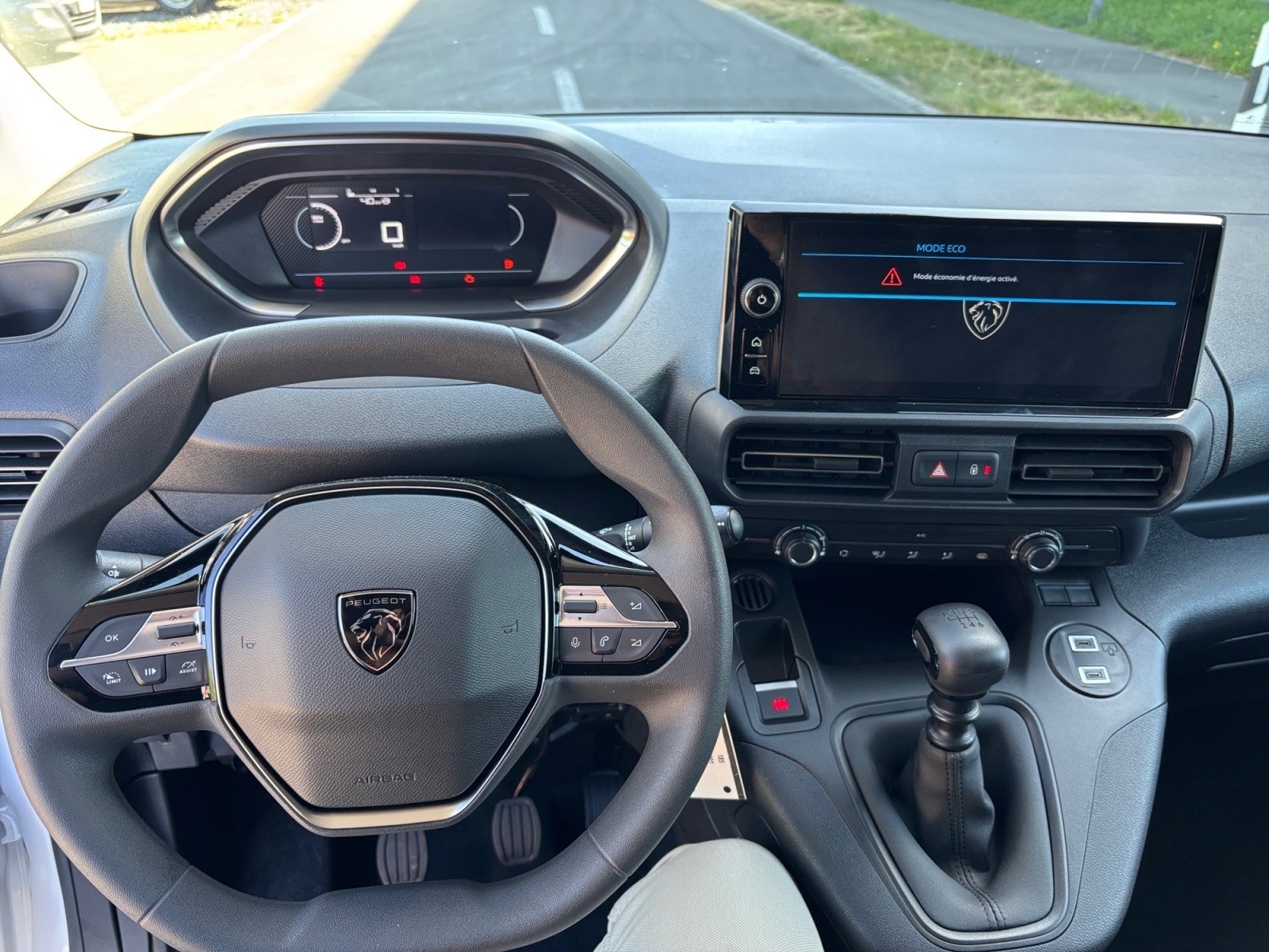 PEUGEOT Partner 1.5 Blue HDi Standard 650kg-image-11