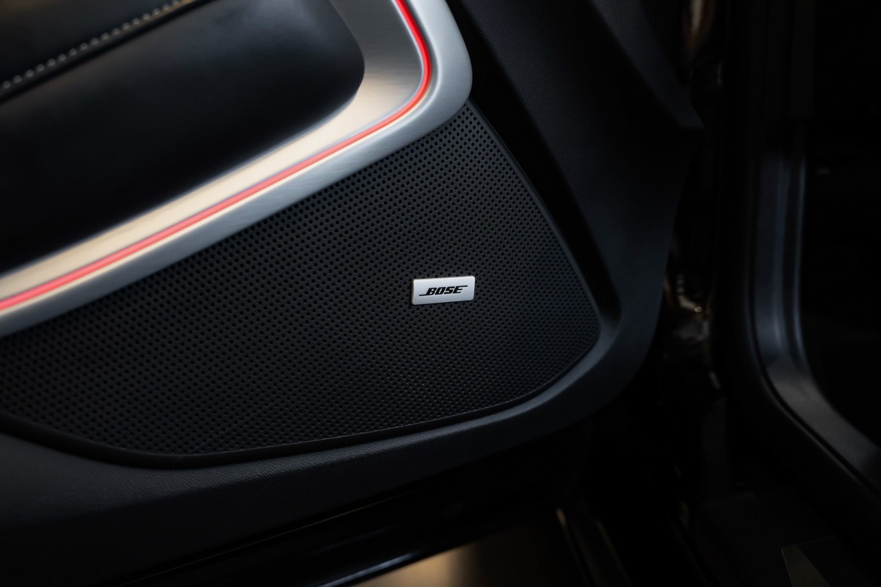 CHEVROLET Camaro 2.0 Turbo Coupé Automatic-image-24