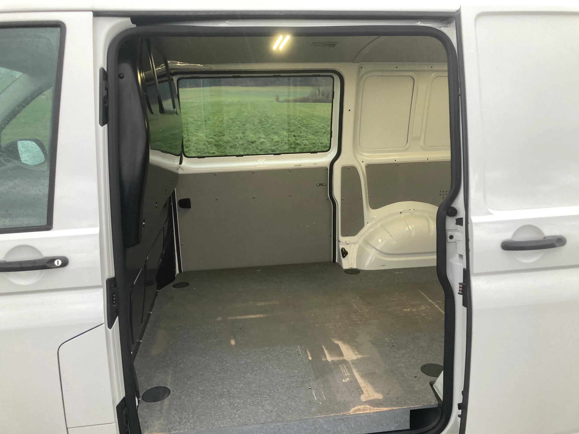 VW T6 2.0 TDI 4Motion DSG 2 Schiebetüren-image-6