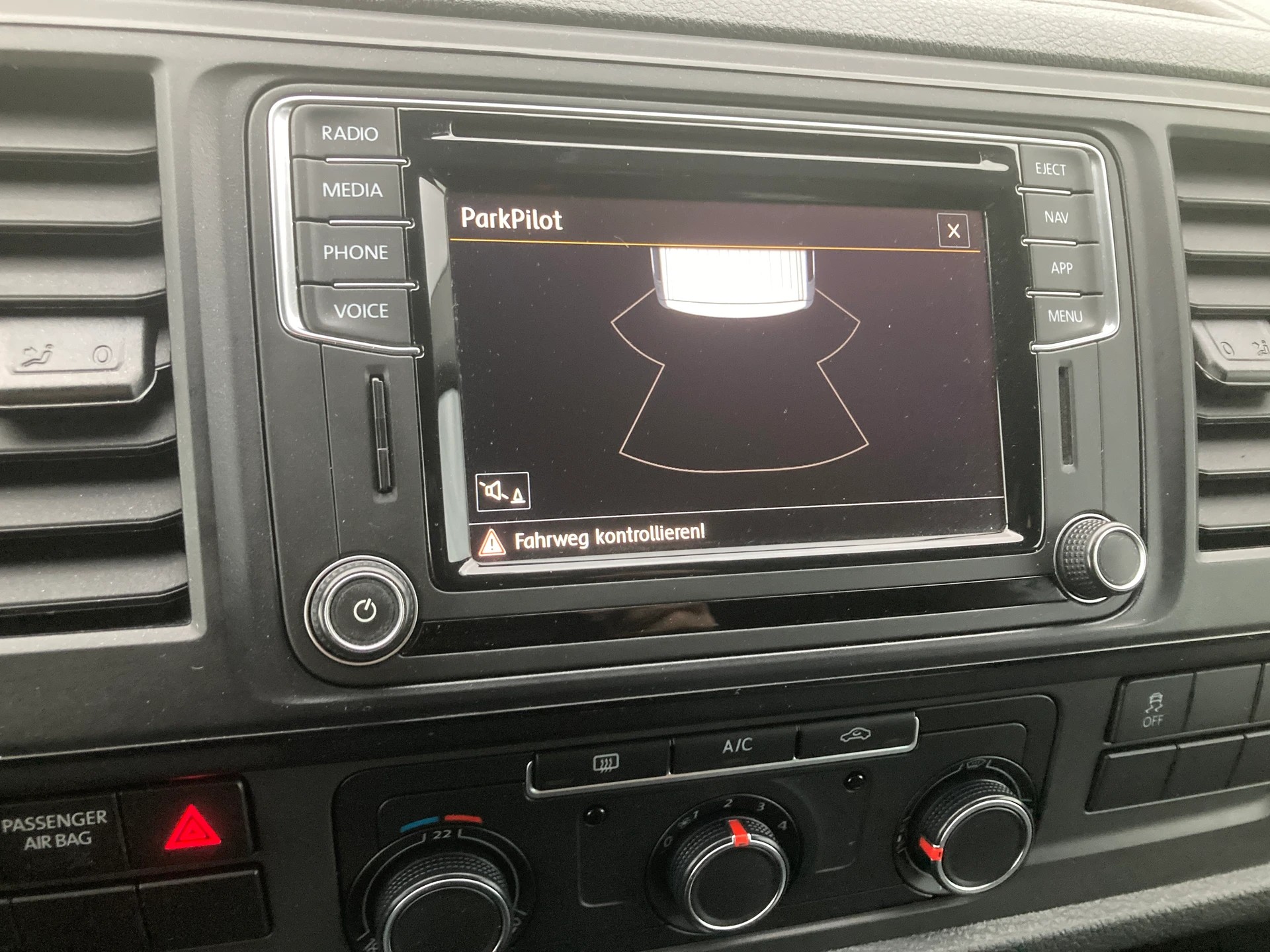VW T6 2.0 TDI 4Motion DSG 2 Schiebetüren-image-10