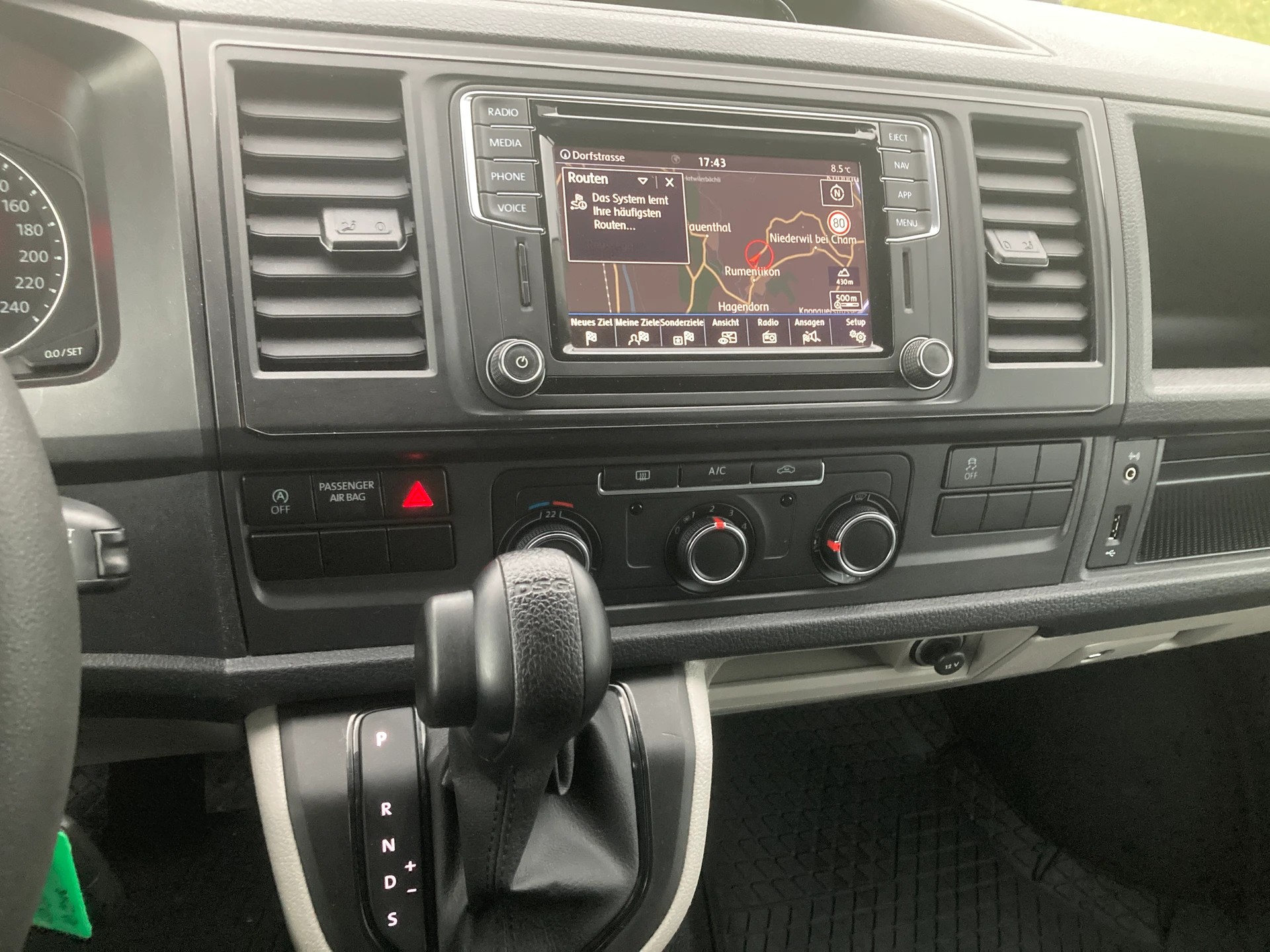 VW T6 2.0 TDI 4Motion DSG 2 Schiebetüren-image-9