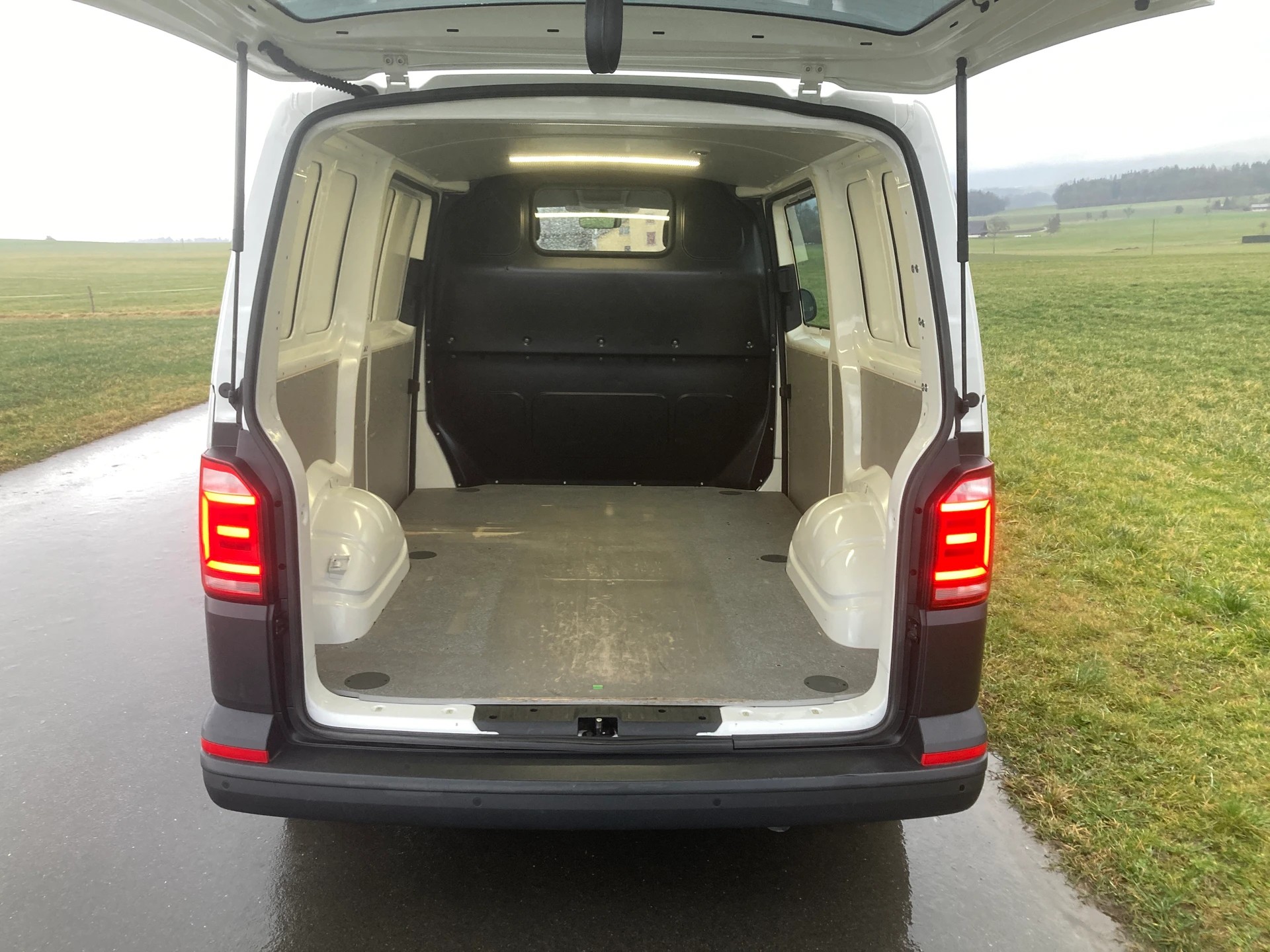 VW T6 2.0 TDI 4Motion DSG 2 Schiebetüren-image-4