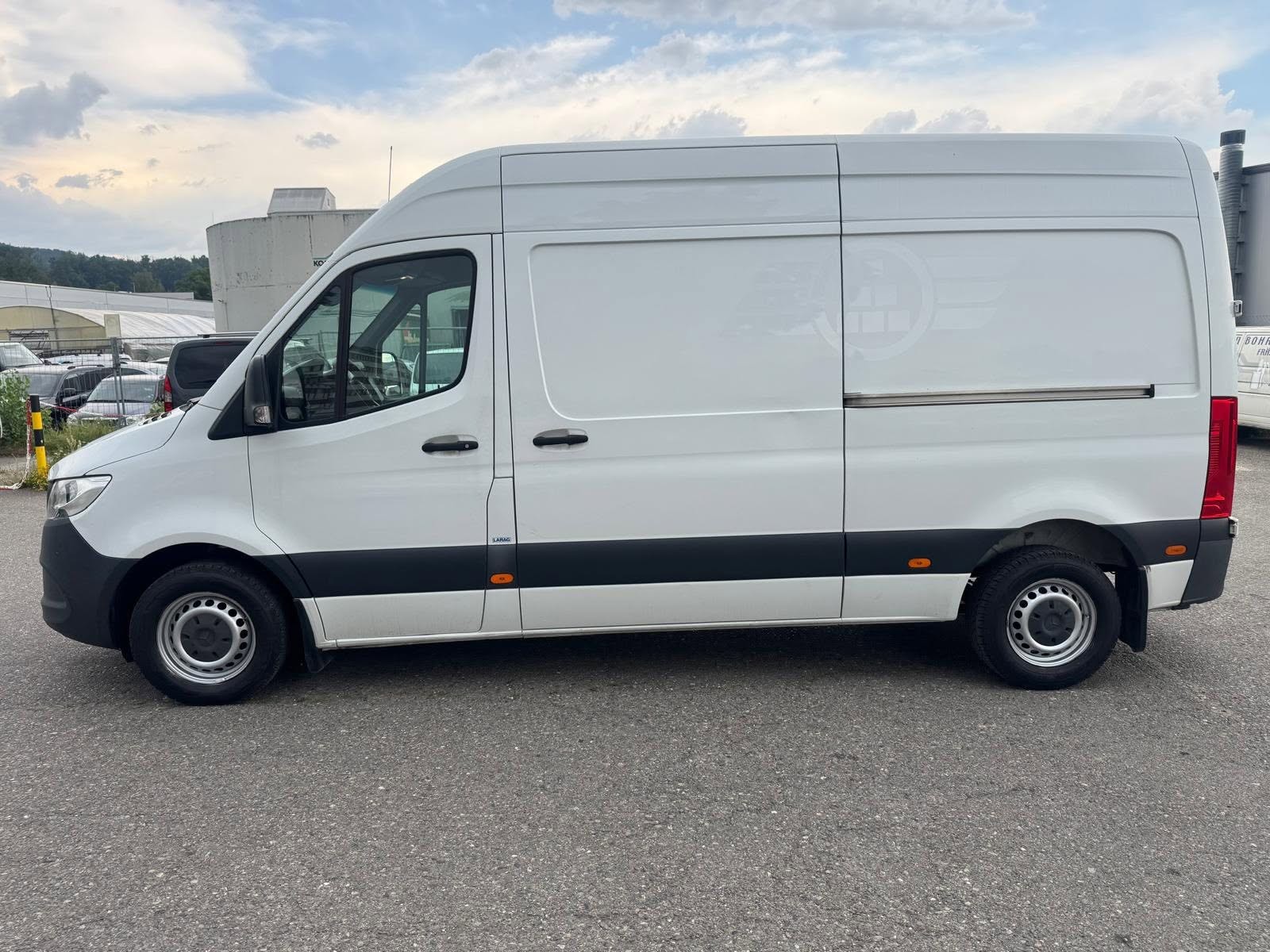 MERCEDES-BENZ Sprinter 314 CDI Standard 9G-TRONIC FWD-image-5
