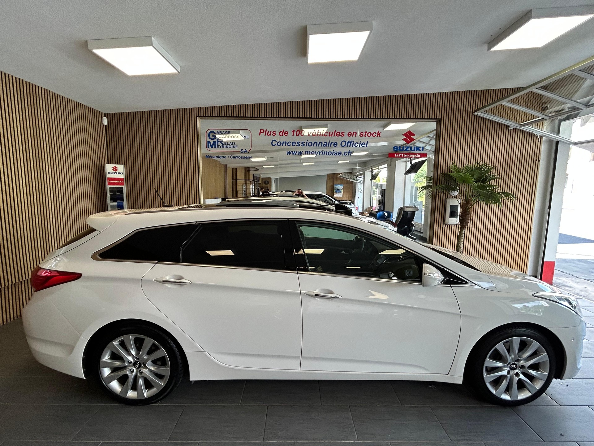 HYUNDAI i40 1.7 CRDi Premium-image-0