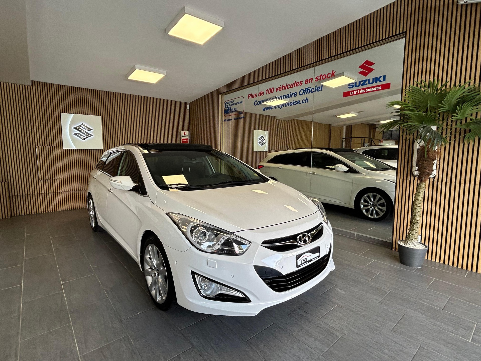 HYUNDAI i40 1.7 CRDi Premium-image-2