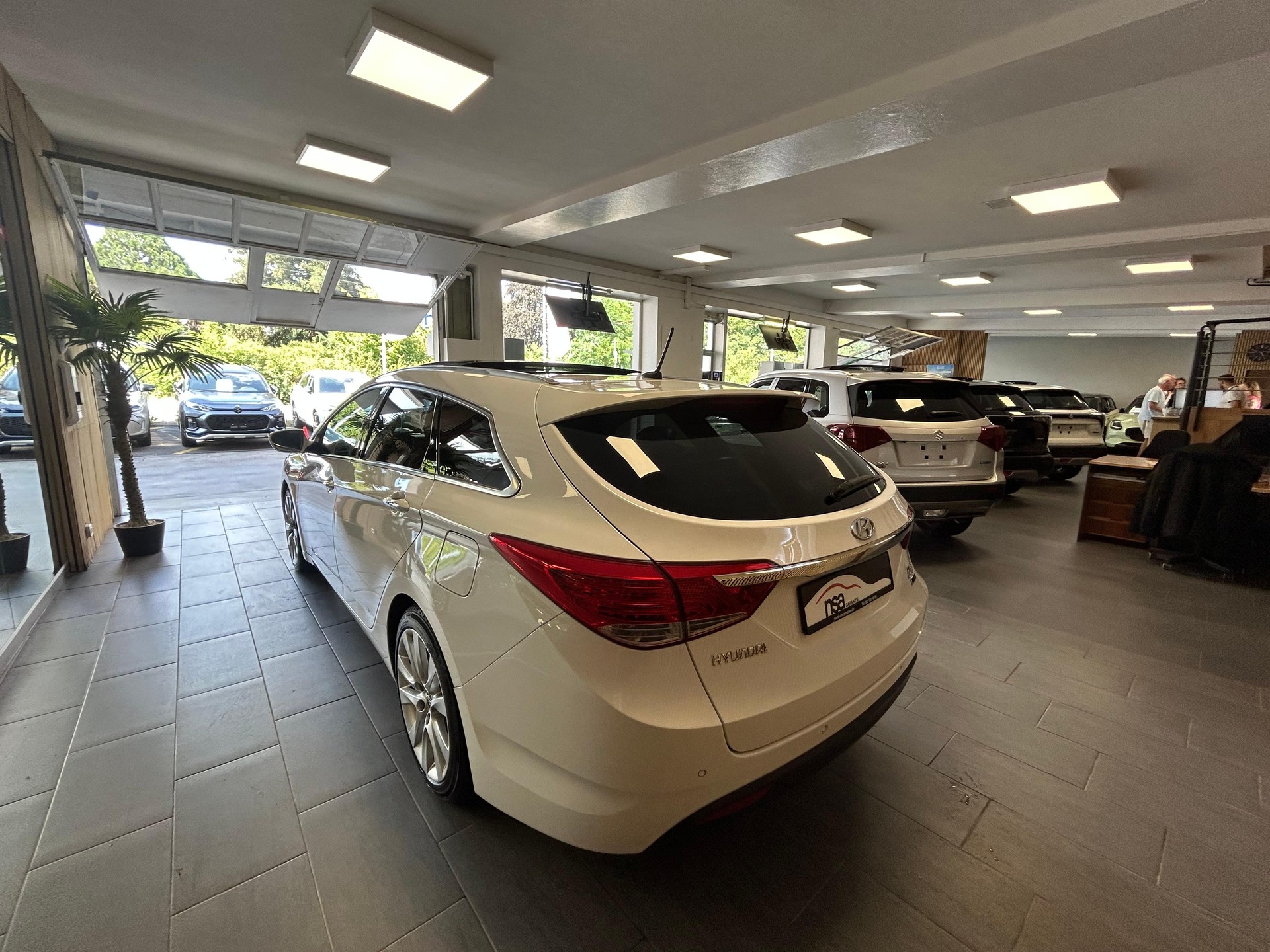 HYUNDAI i40 1.7 CRDi Premium-image-5
