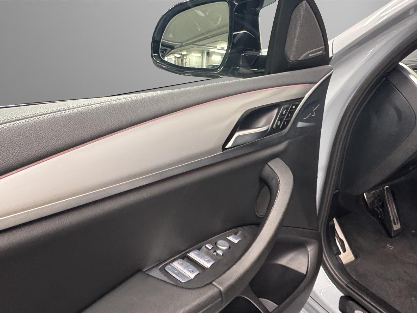 BMW X4 M40i-image-12