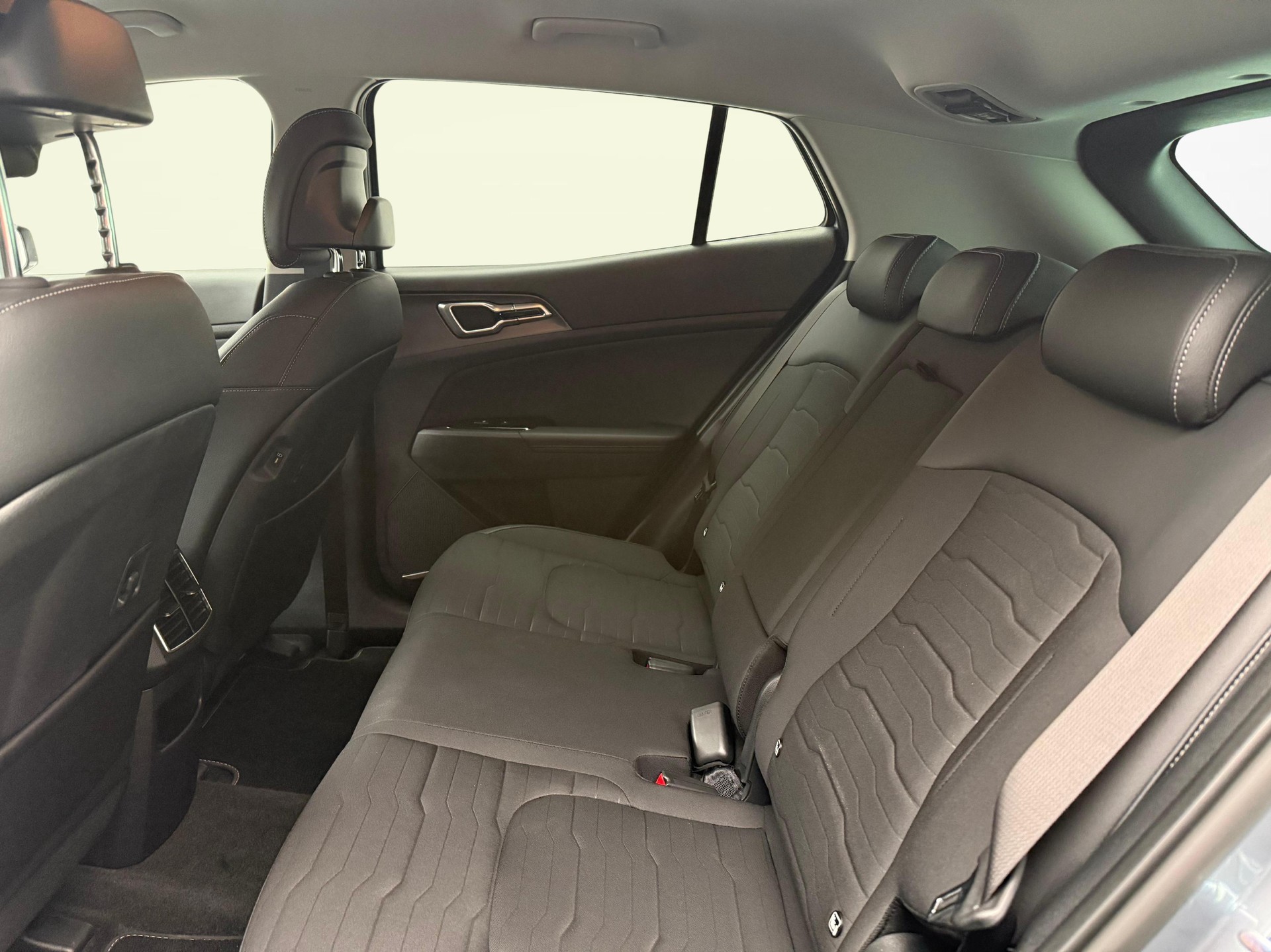 KIA Sportage 1.6 T-GDi PHEV Style-image-11