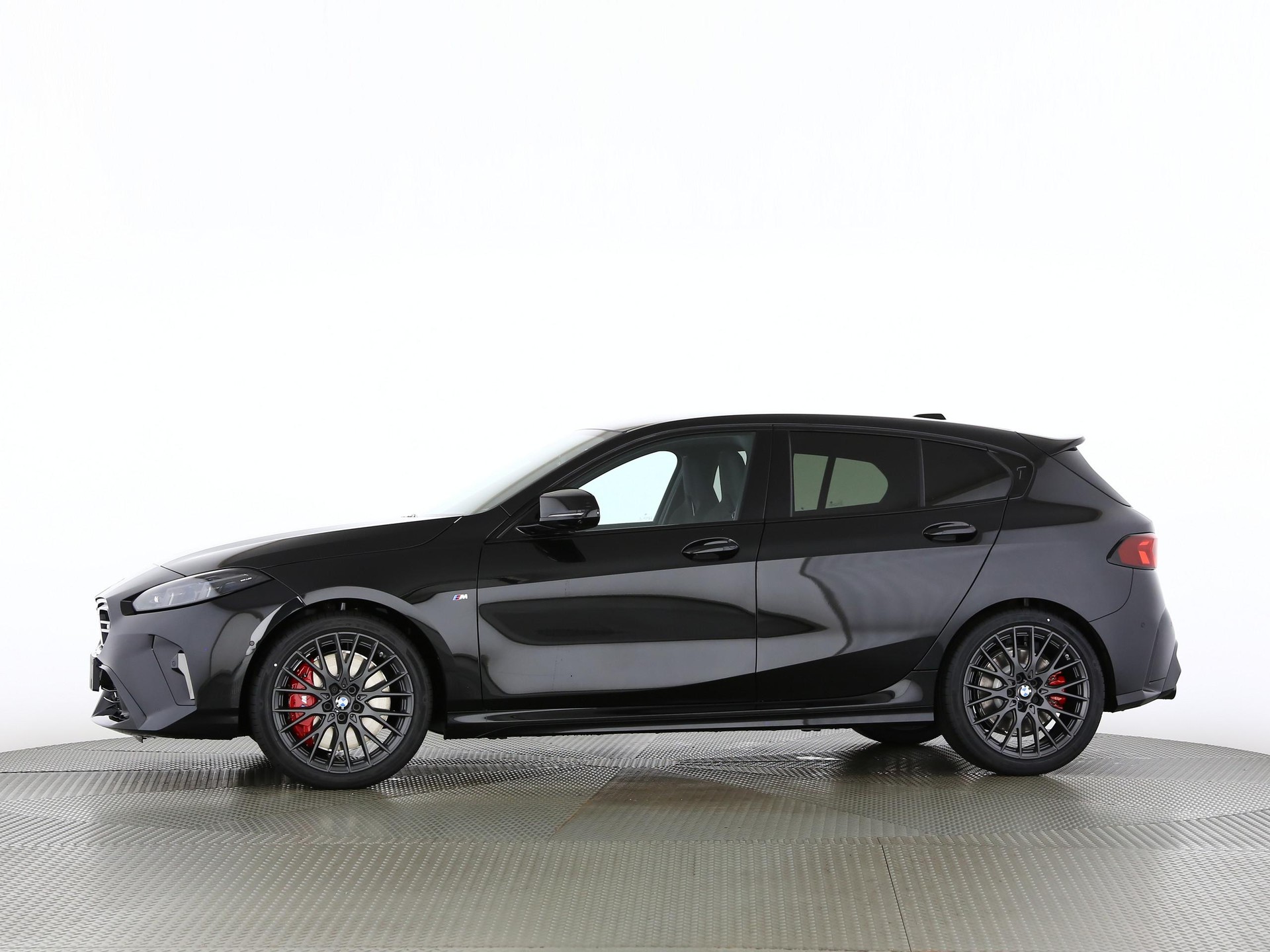 BMW M135i xDrive-image-10