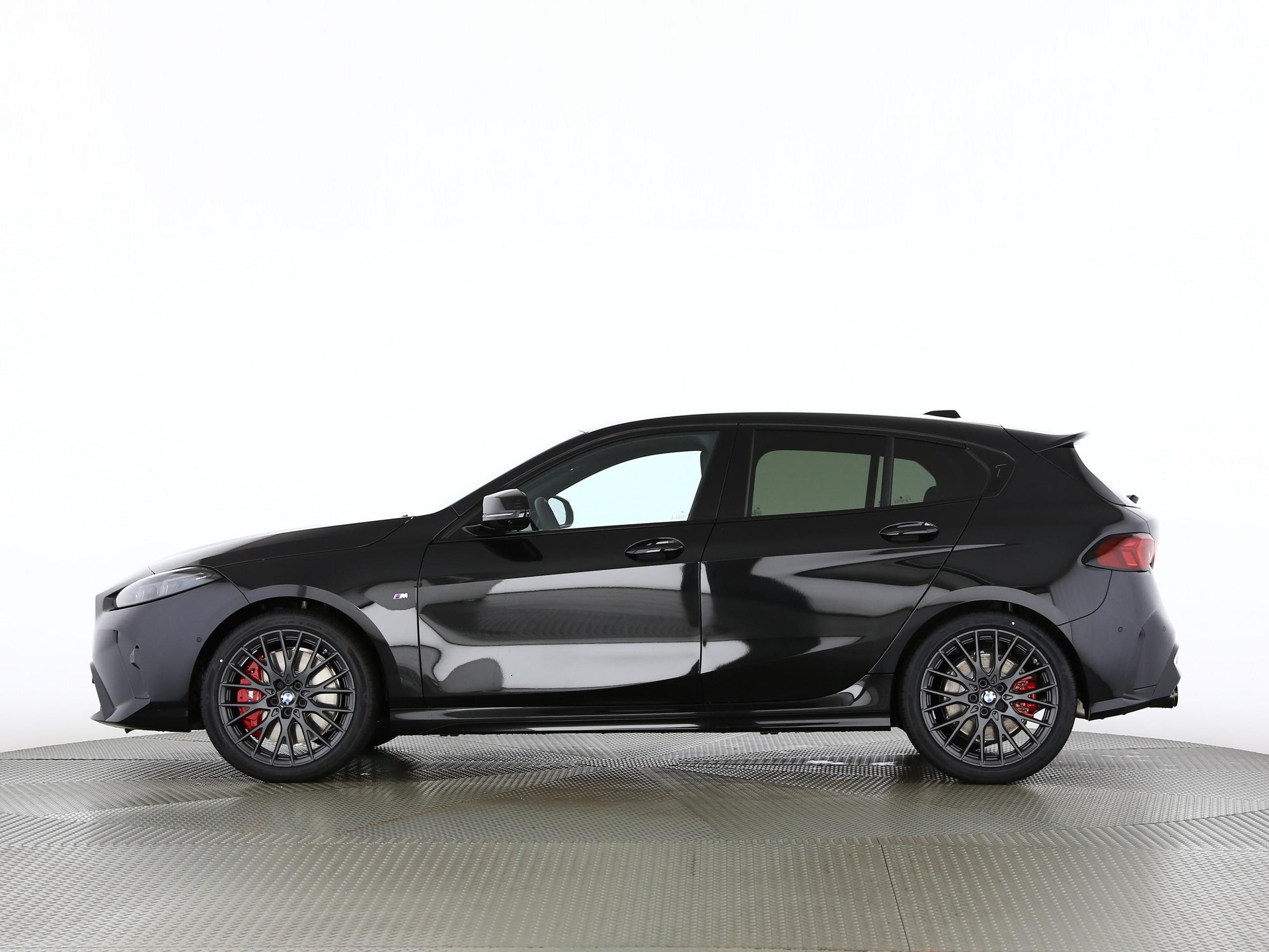 BMW M135i xDrive-image-11