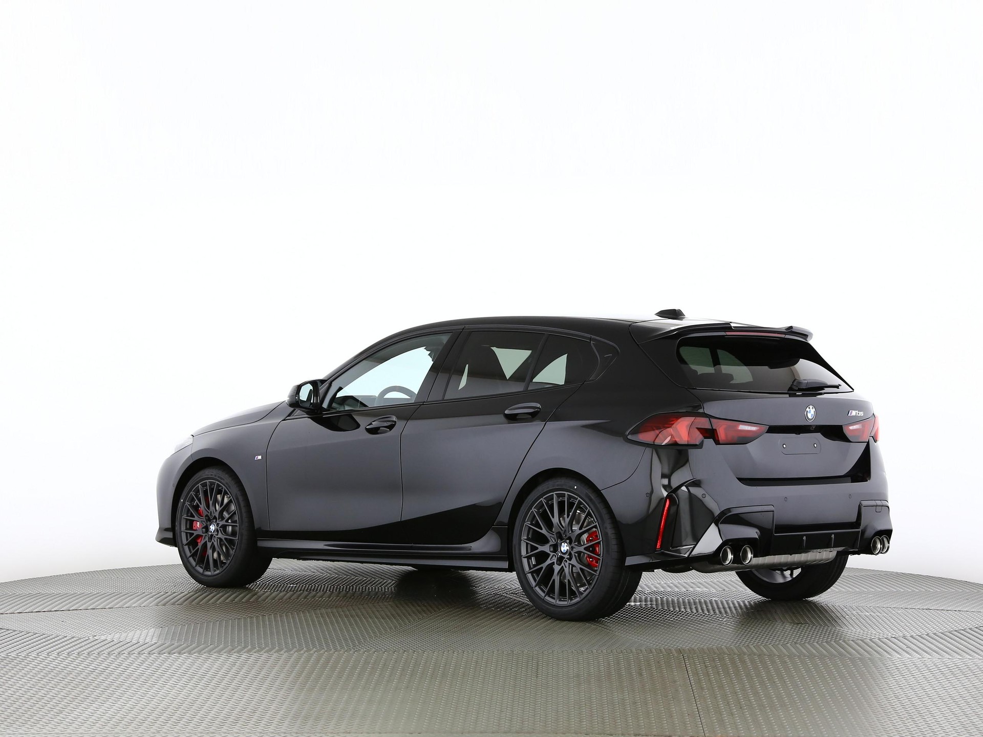 BMW M135i xDrive-image-14