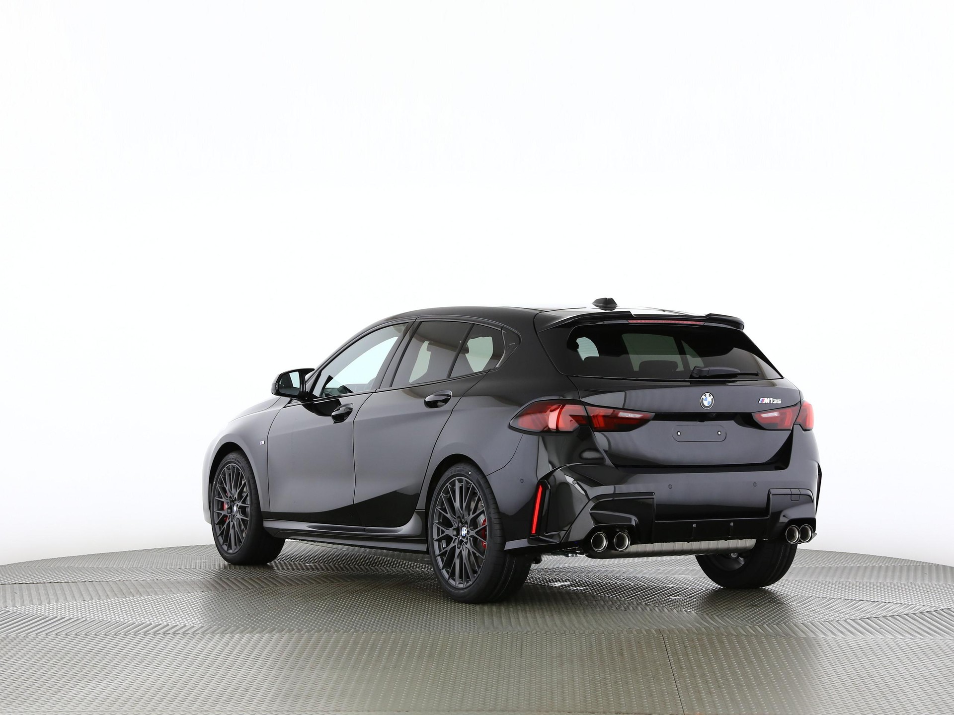 BMW M135i xDrive-image-15