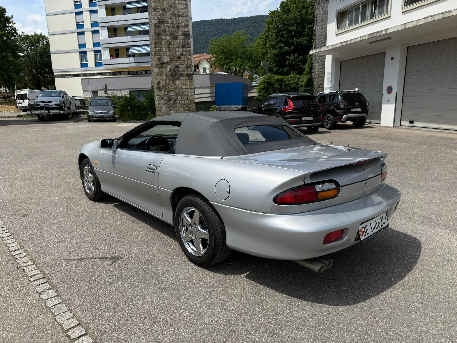 CHEVROLET Camaro Convertible A-image-5