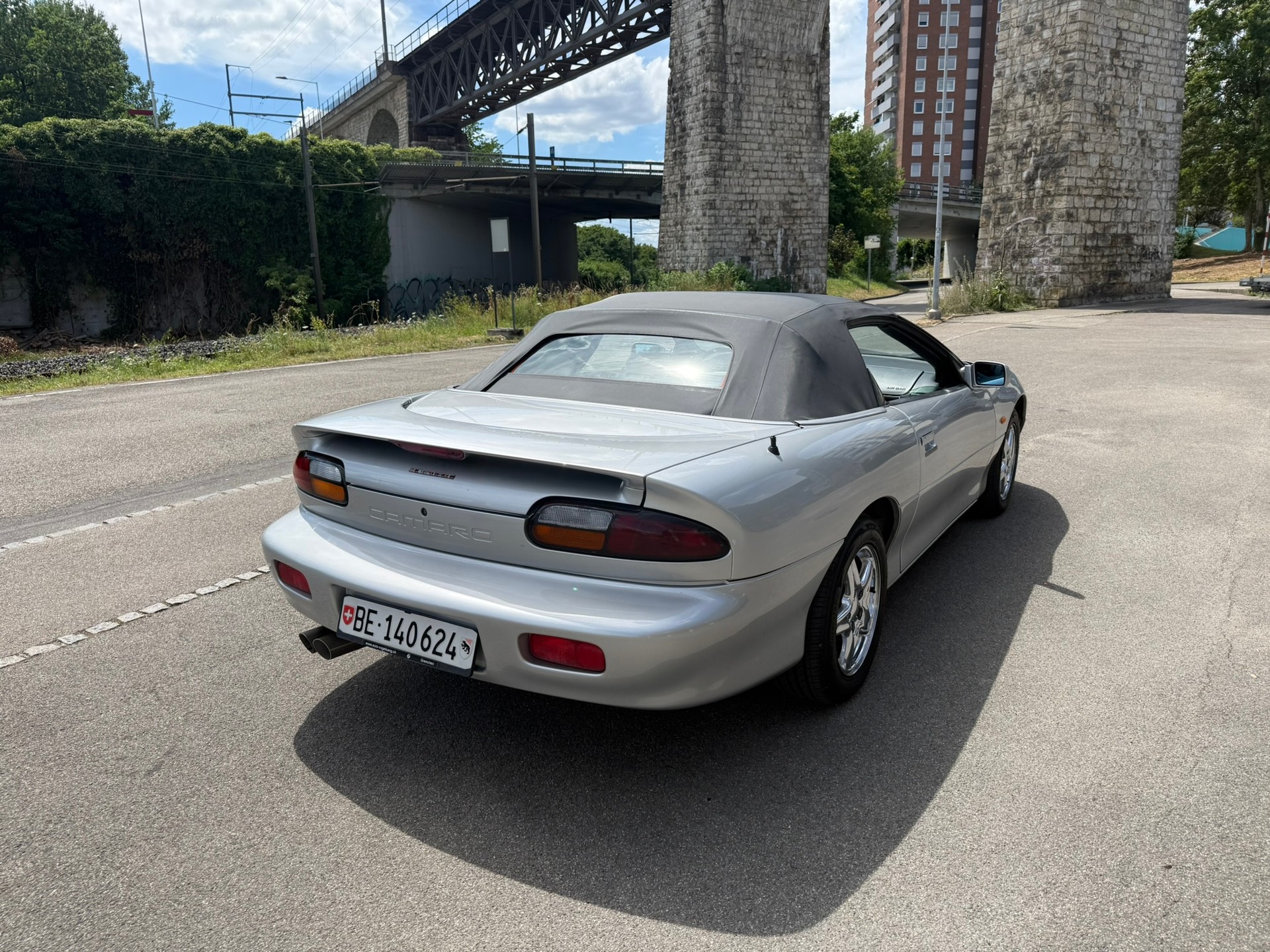 CHEVROLET Camaro Convertible A-image-7