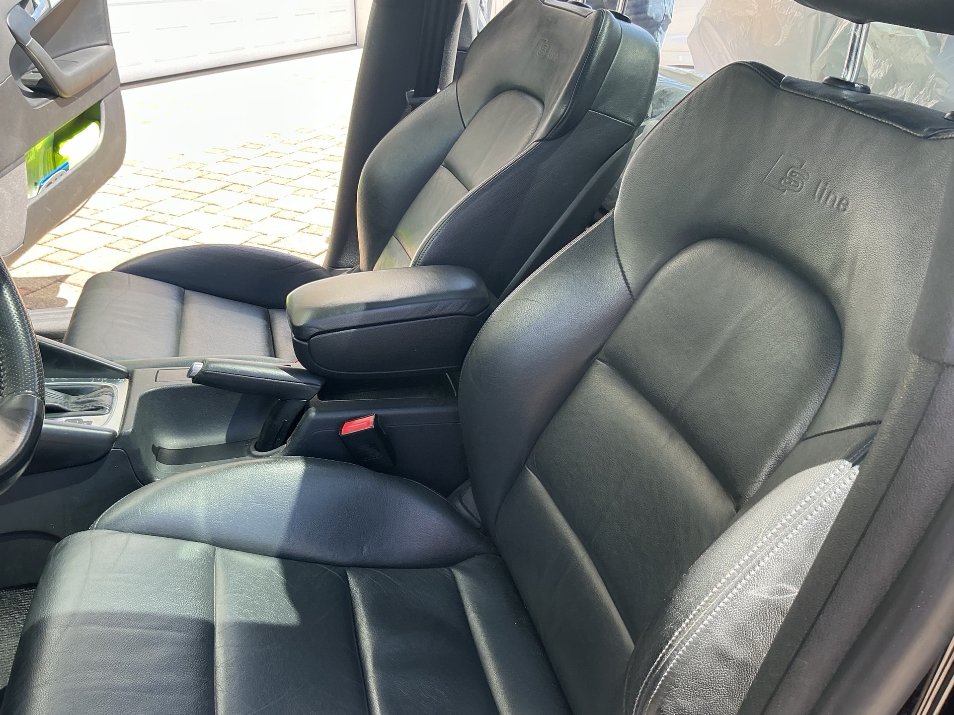 AUDI 2.0 16V T FSI Ambition q.S-Tr-image-3