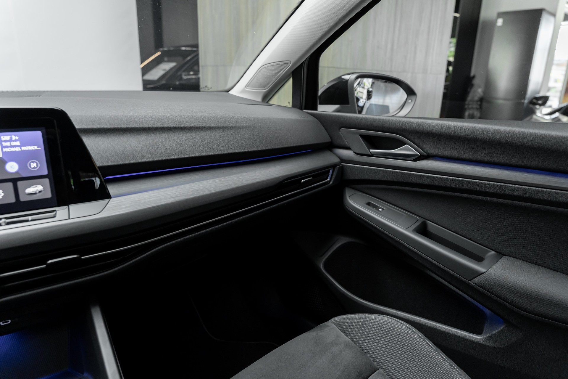VW Golf 1.5 eTSI mHEV ACT Style DSG-image-18