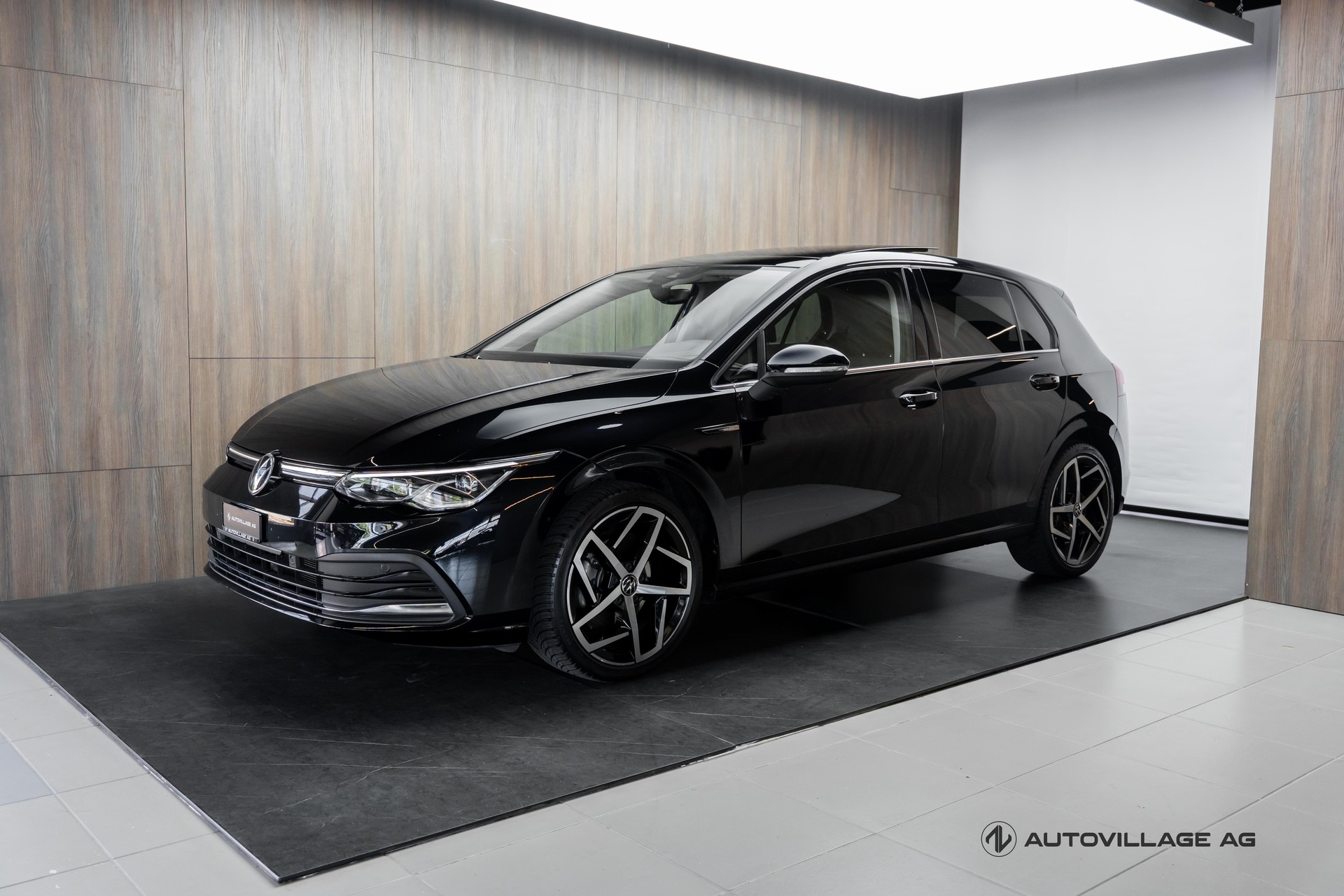 VW Golf 1.5 eTSI mHEV ACT Style DSG-image-0