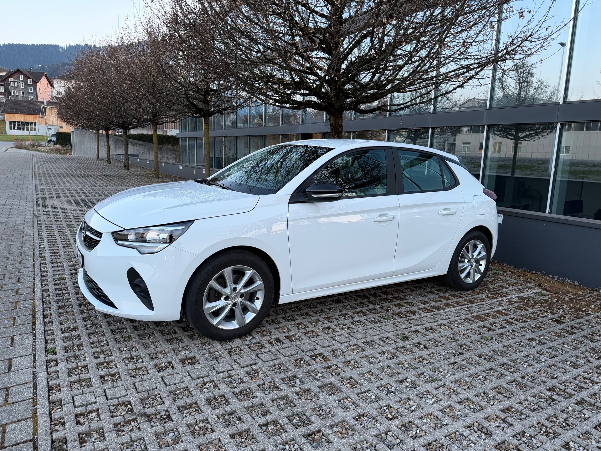 OPEL 1.2 T Edition-image-0