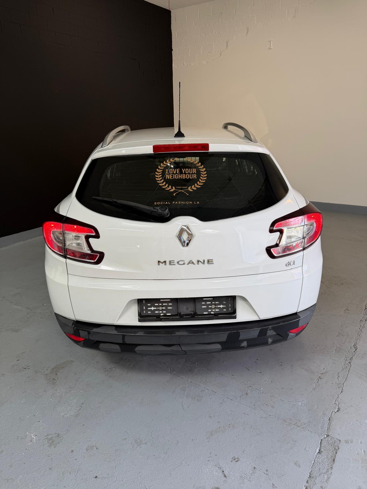 RENAULT Mégane Grandtour 1.5 dCi Dynamique ***CH-Fahrzeug***-image-4