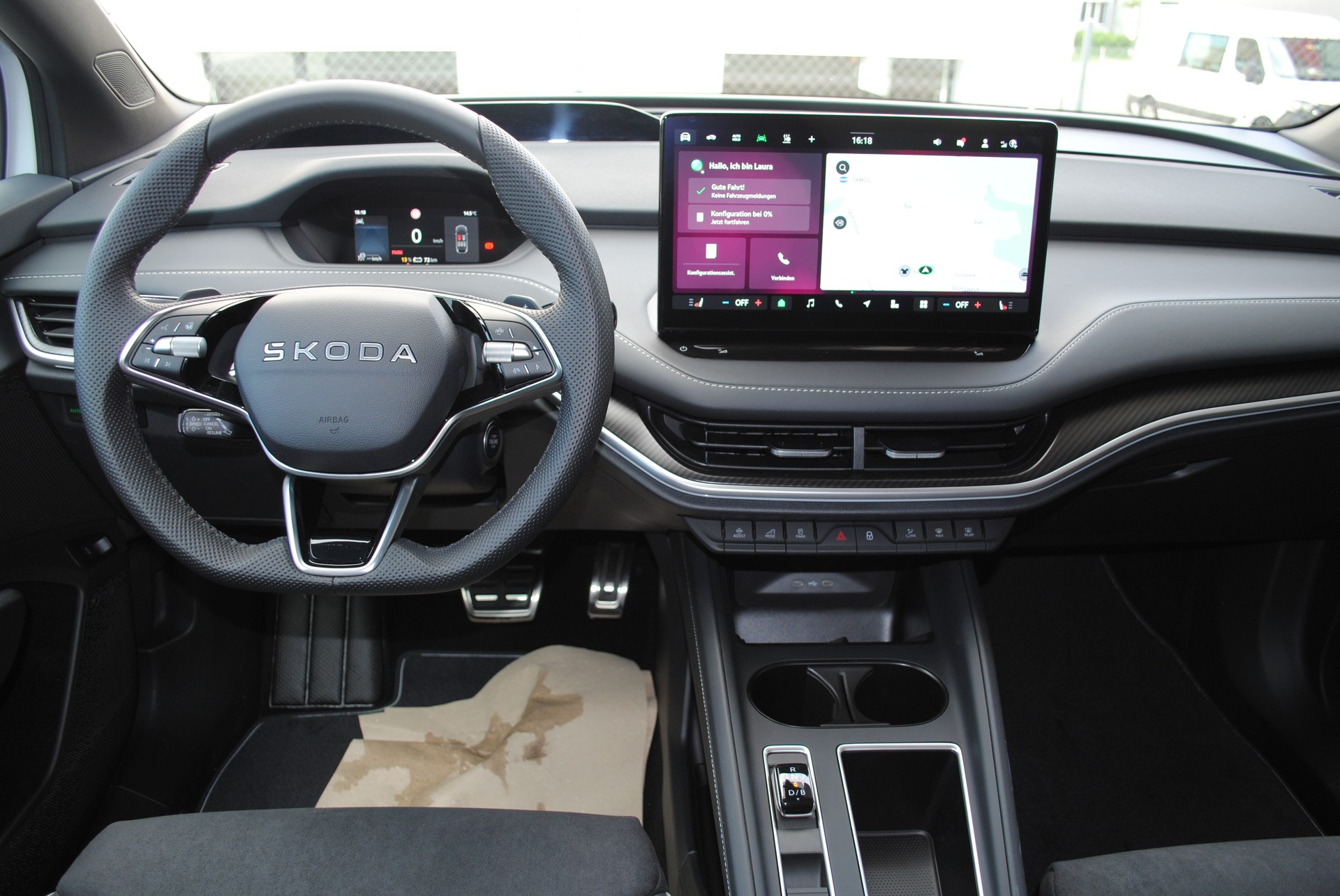 SKODA Enyaq 85x Sportline 4x4-image-13