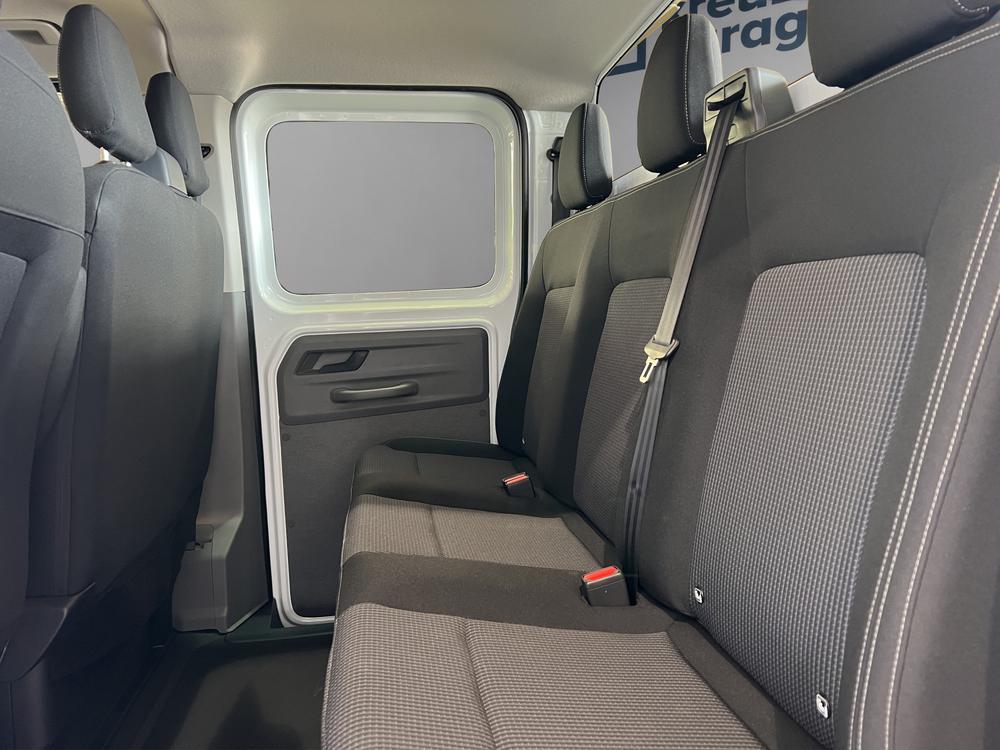 VW e-Transporter 70 kWh 4Motion-image-6