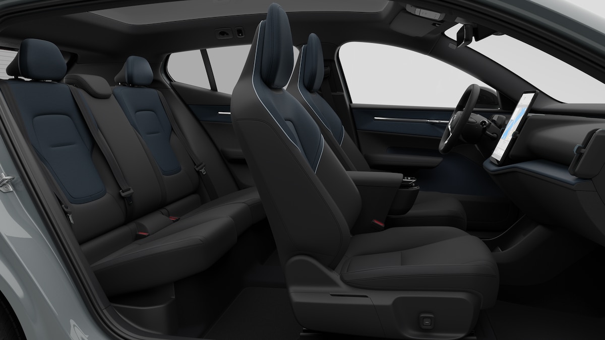 VOLVO EX 30 E60 Twin Ultra Performance Sw. Black Ed. AWD-image-13