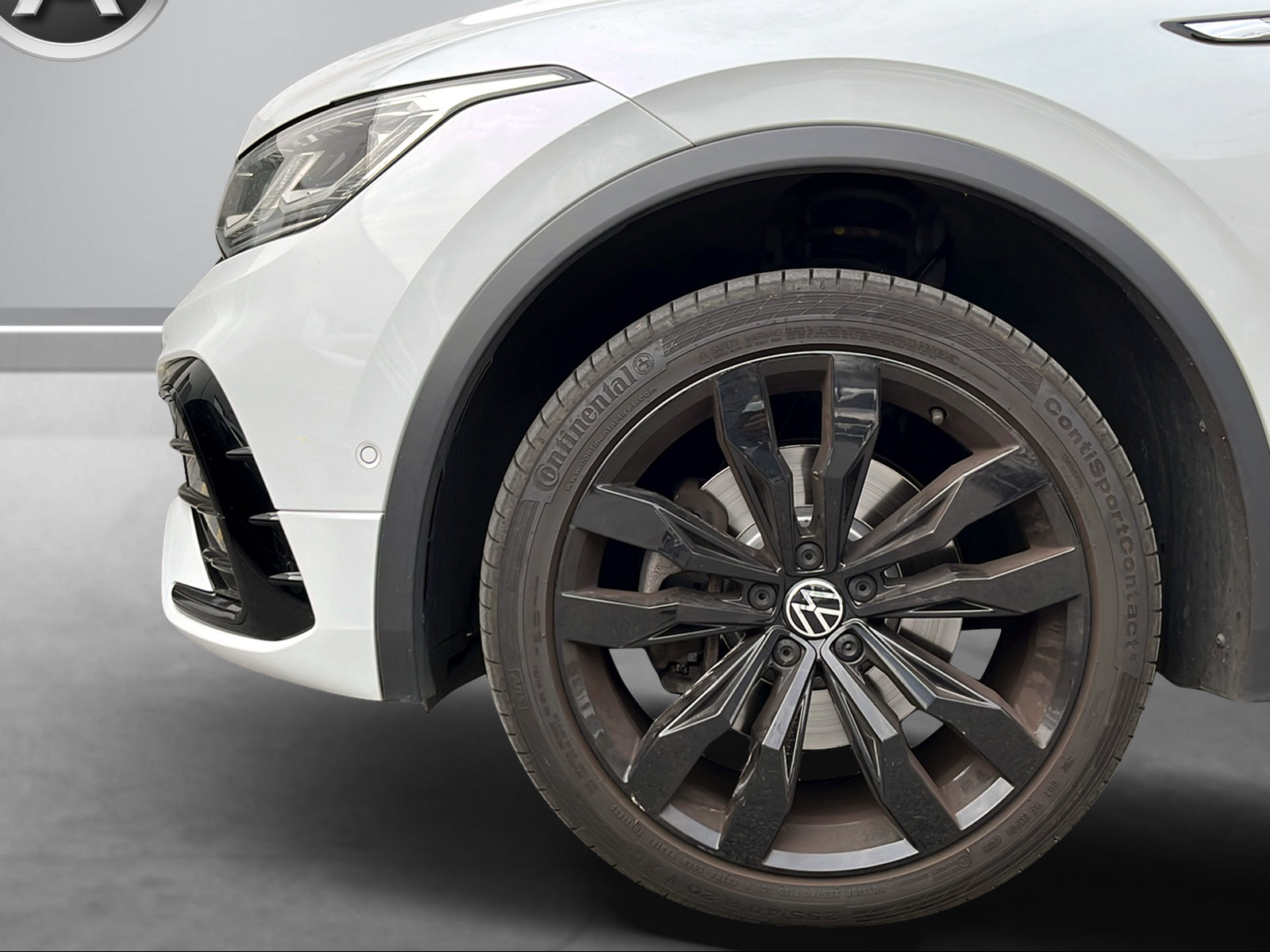 VW Tiguan 2.0TSI R-Line 4Motion DSG-image-8