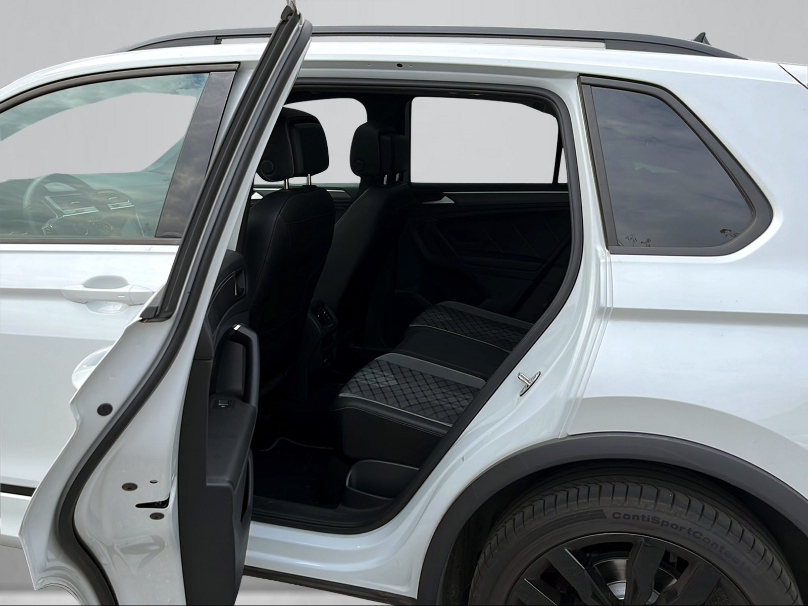 VW Tiguan 2.0TSI R-Line 4Motion DSG-image-6