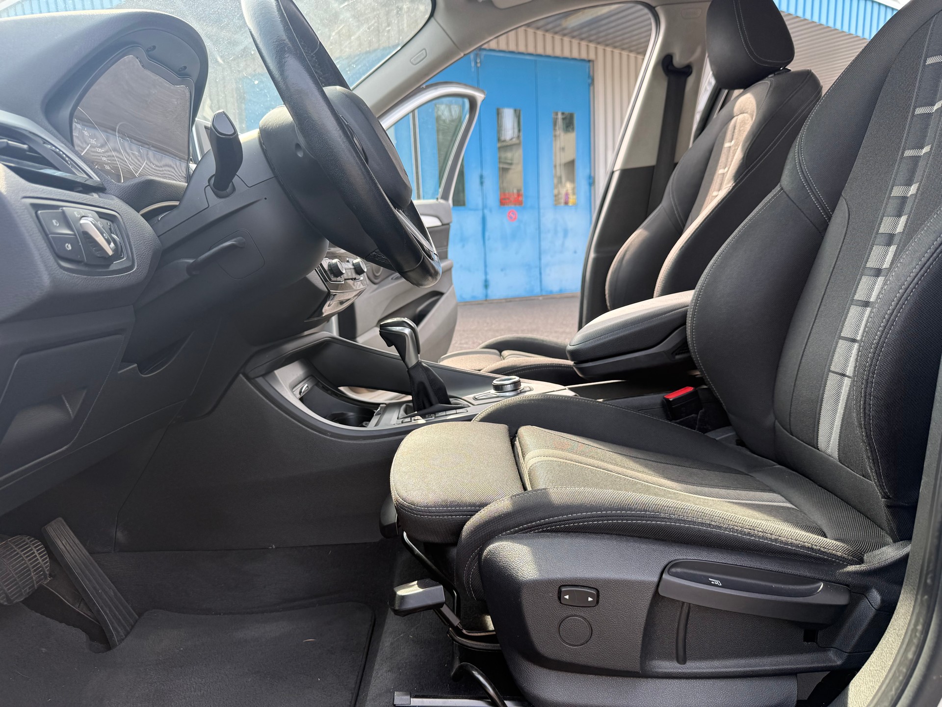 BMW X1 xDrive 18d Sport Line Steptronic-image-6