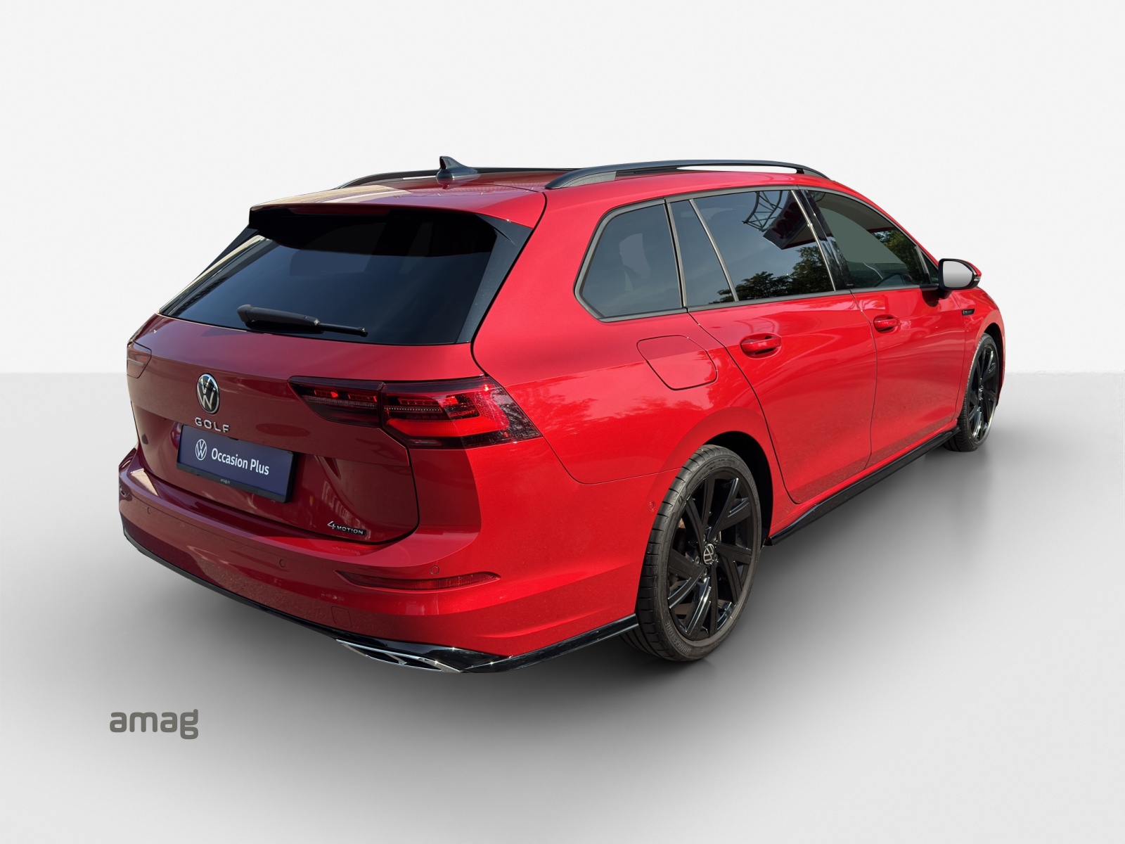 VW Golf Variant 2.0 TSI R-Line DSG 4Motion-image-4