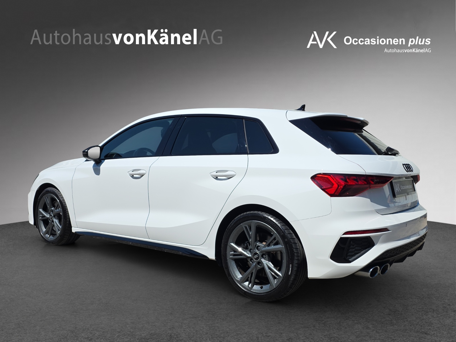 AUDI S3 Sportback 2.0 TFSI quattro S-tronic-image-2