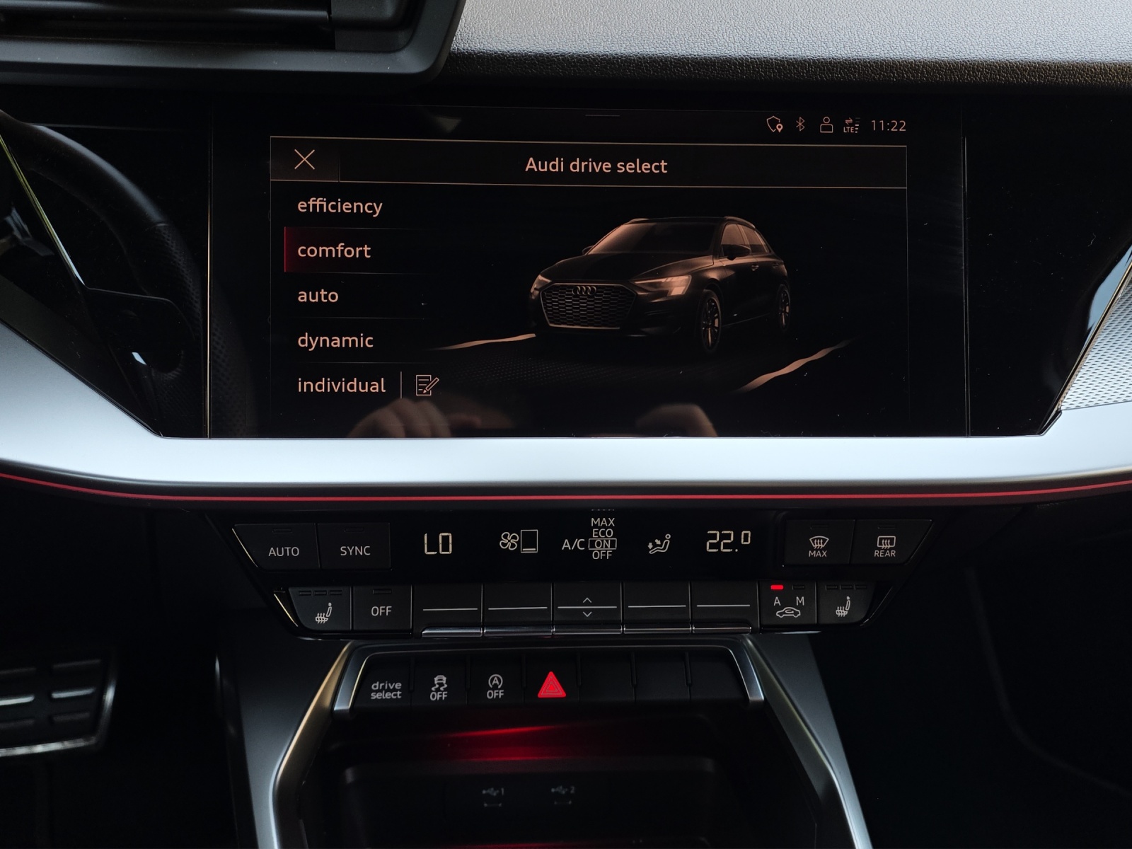AUDI S3 Sportback 2.0 TFSI quattro S-tronic-image-11