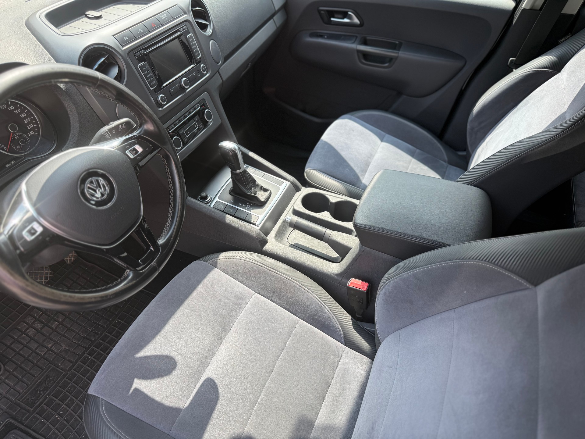 VW Amarok 2.0 BiTDI Highline 4Motion permanent A-image-7