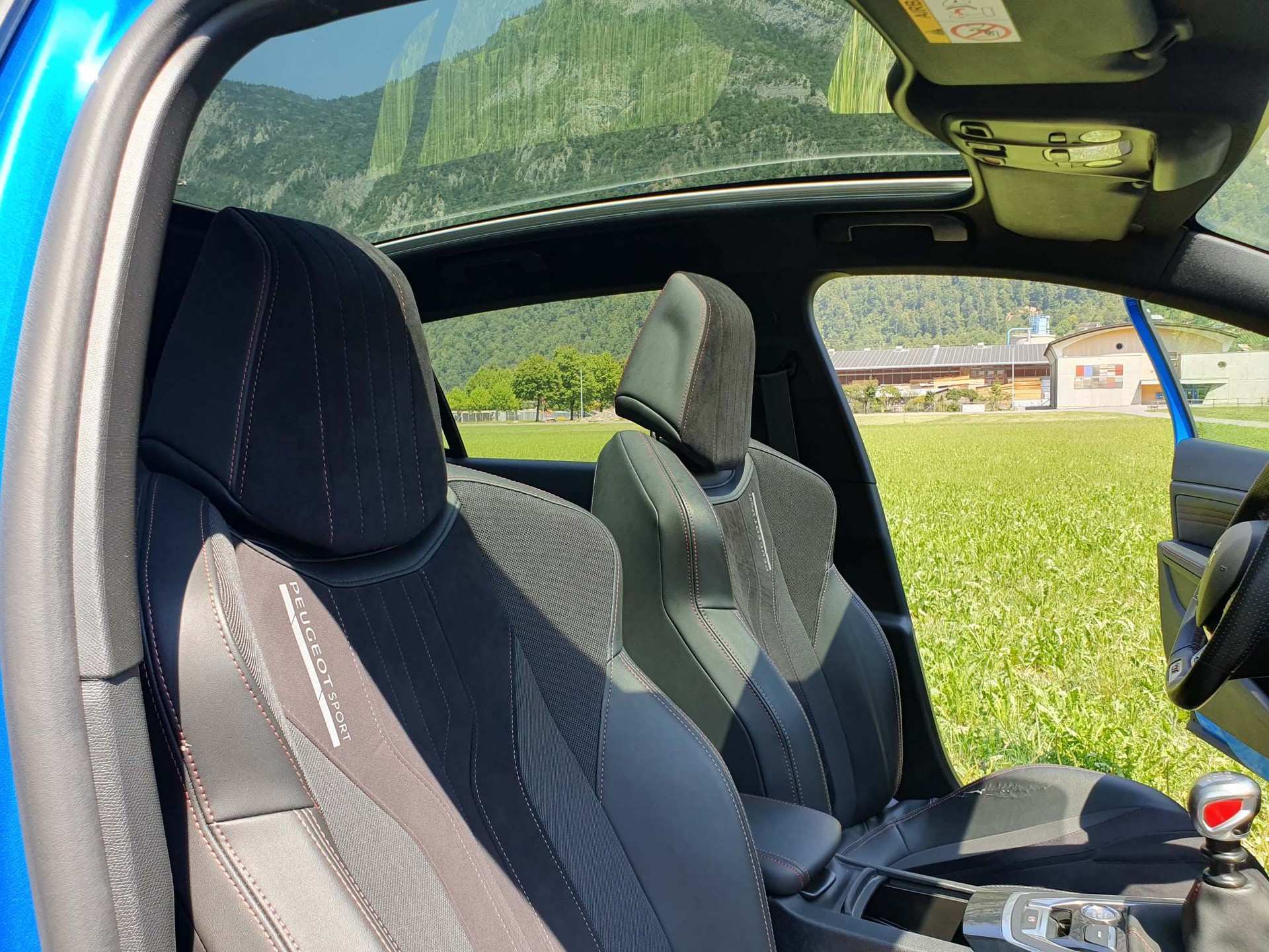 PEUGEOT 308 1.6 PureTech GTi S/S 262 PS-image-11