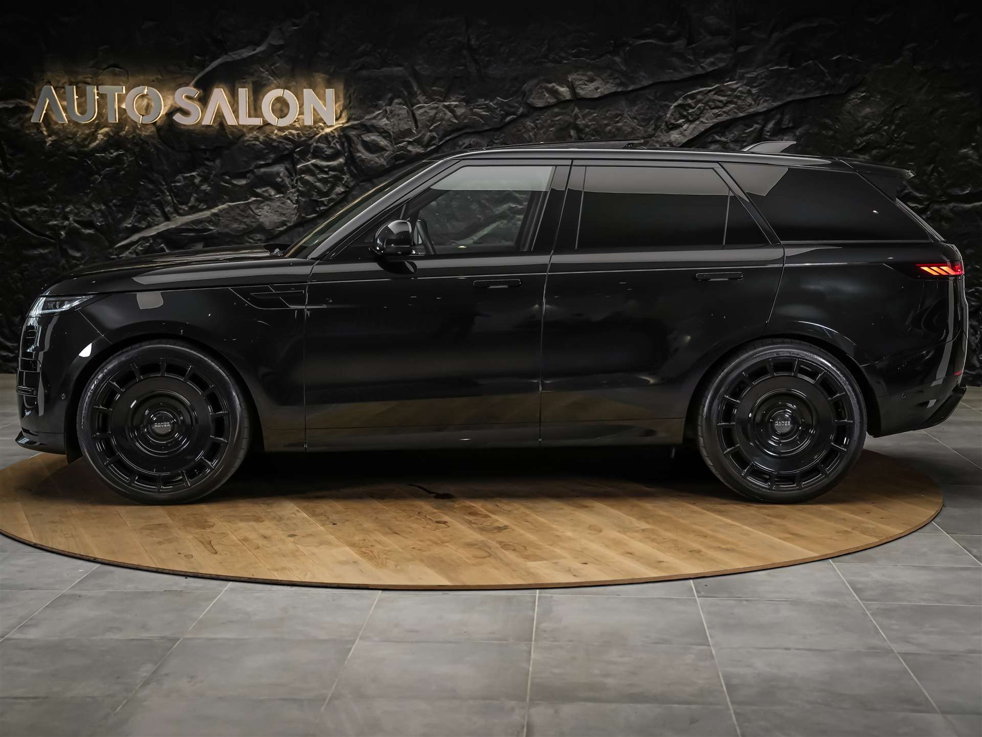 LAND ROVER Range Rover Sport 3.0 I6 300 SE Dynamic *24" Felgen*Panorama*Sitzlüftung*Head-Up*360° Kamera*-image-1