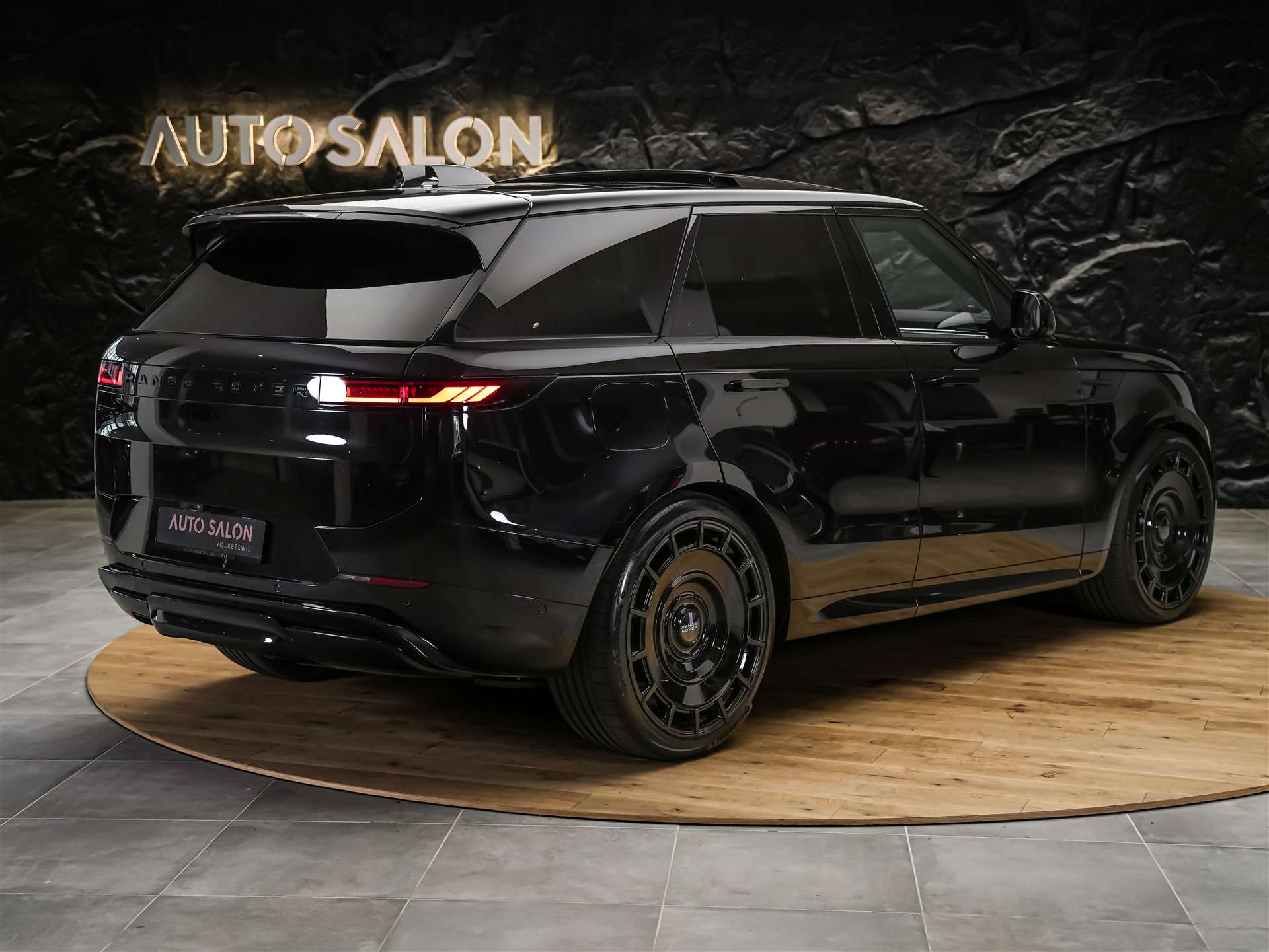 LAND ROVER Range Rover Sport 3.0 I6 300 SE Dynamic *24" Felgen*Panorama*Sitzlüftung*Head-Up*360° Kamera*-image-4