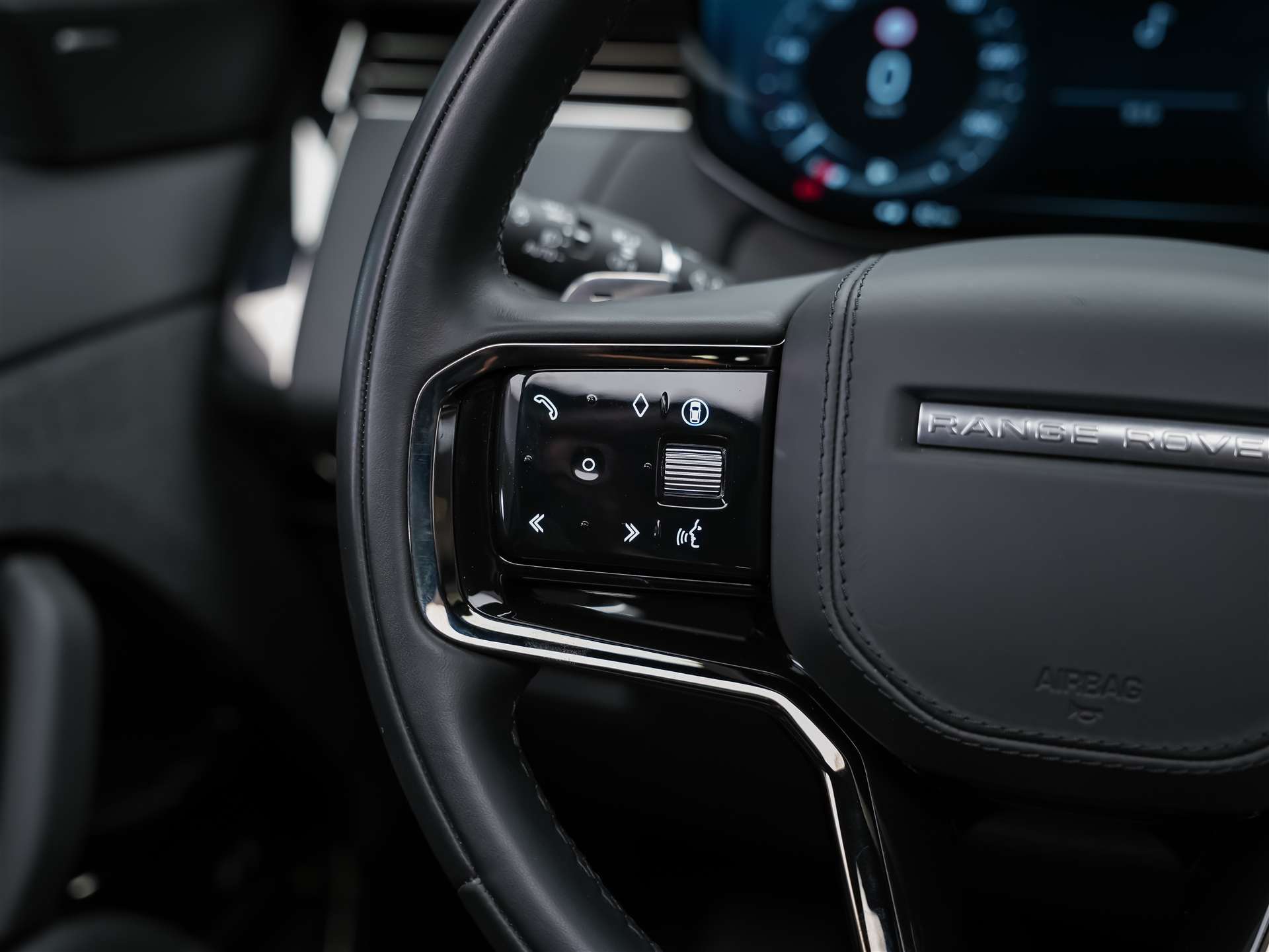 LAND ROVER Range Rover Sport 3.0 I6 300 SE Dynamic *24" Felgen*Panorama*Sitzlüftung*Head-Up*360° Kamera*-image-29