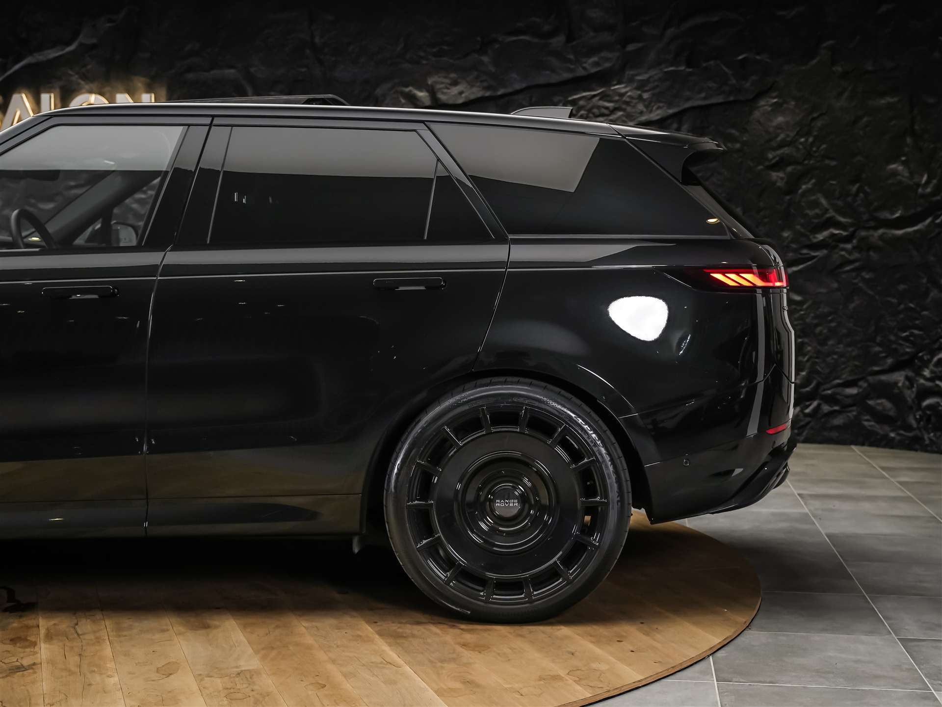 LAND ROVER Range Rover Sport 3.0 I6 300 SE Dynamic *24" Felgen*Panorama*Sitzlüftung*Head-Up*360° Kamera*-image-19
