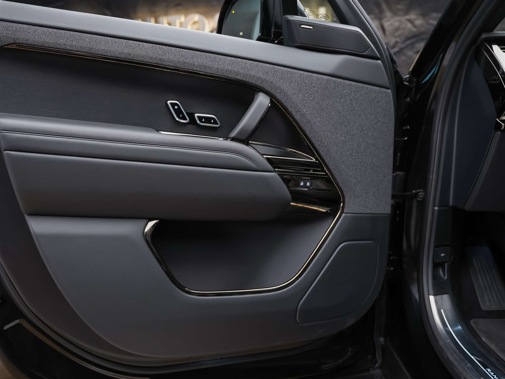 LAND ROVER Range Rover Sport 3.0 I6 300 SE Dynamic *24" Felgen*Panorama*Sitzlüftung*Head-Up*360° Kamera*-image-24