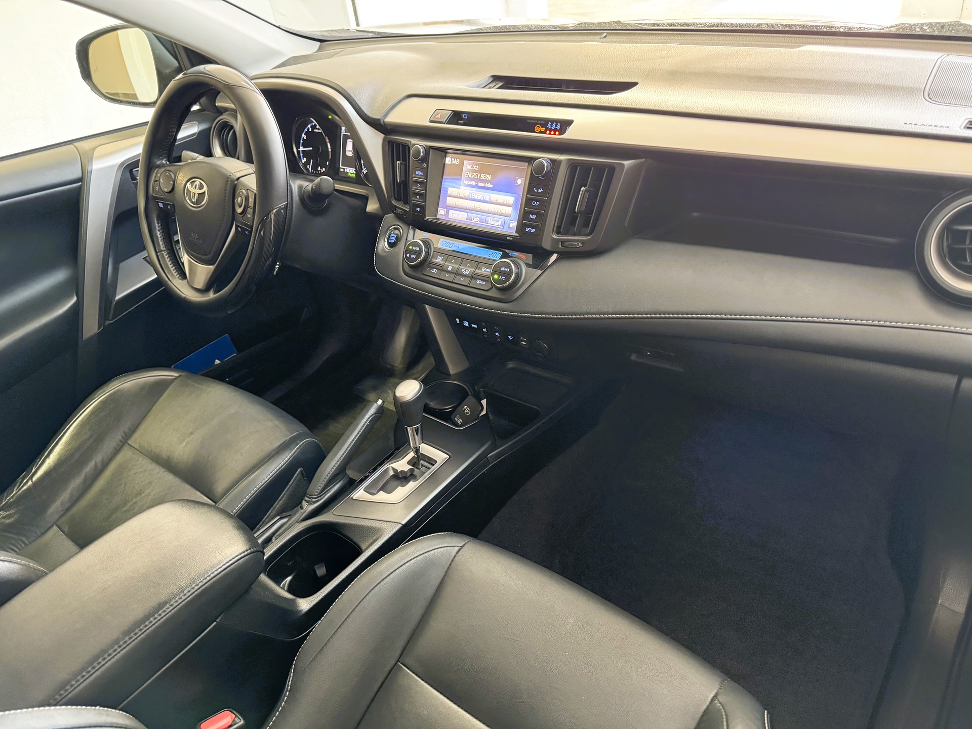 TOYOTA RAV-4 2.0 Style Multidrive S-image-9