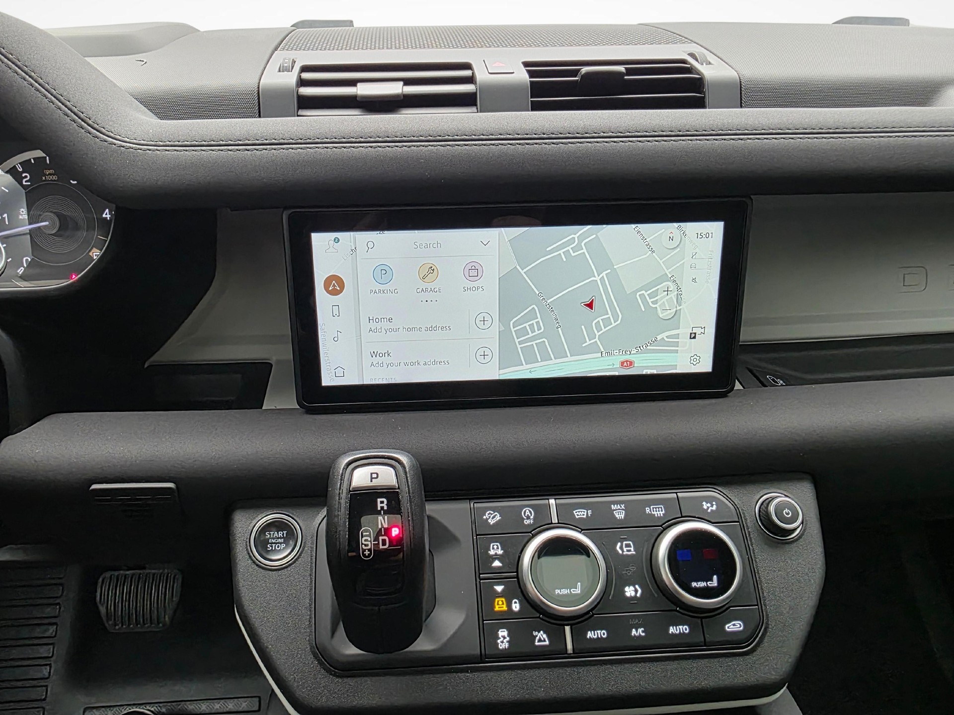 LAND ROVER Defender 110 3.0 D I6 250 SE-image-12