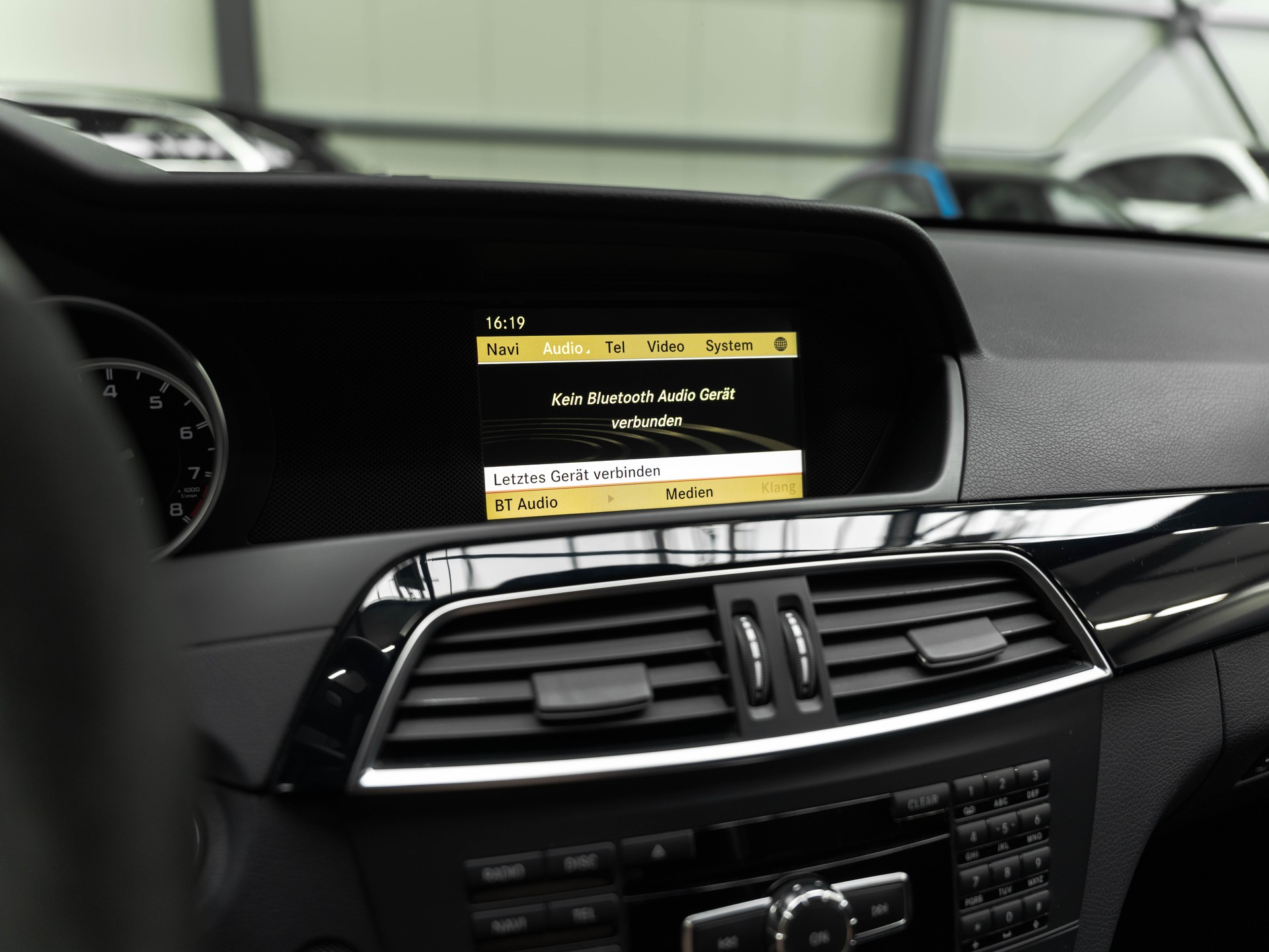 MERCEDES-BENZ C 63 Coupé AMG Speedshift MCT-image-27
