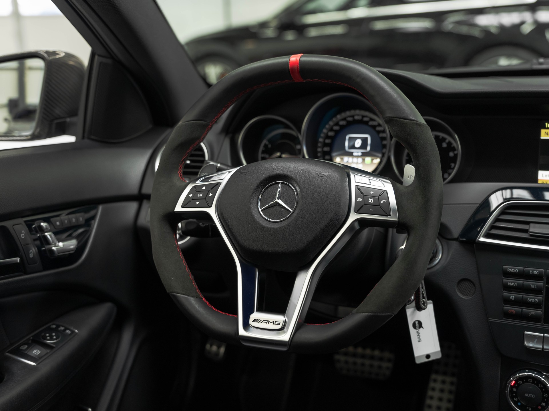 MERCEDES-BENZ C 63 Coupé AMG Speedshift MCT-image-22