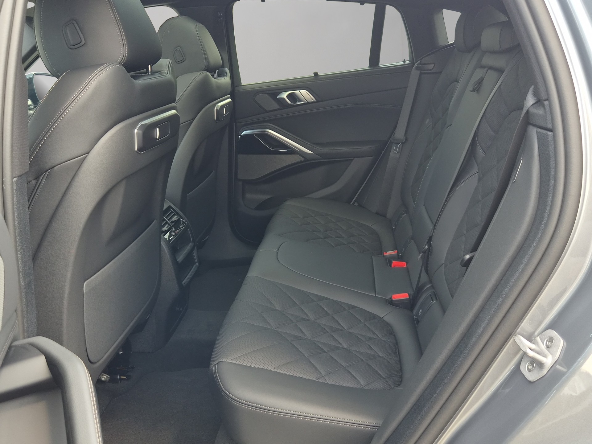 BMW X6 xDrive 48V 30d M Sport Steptronic-image-18